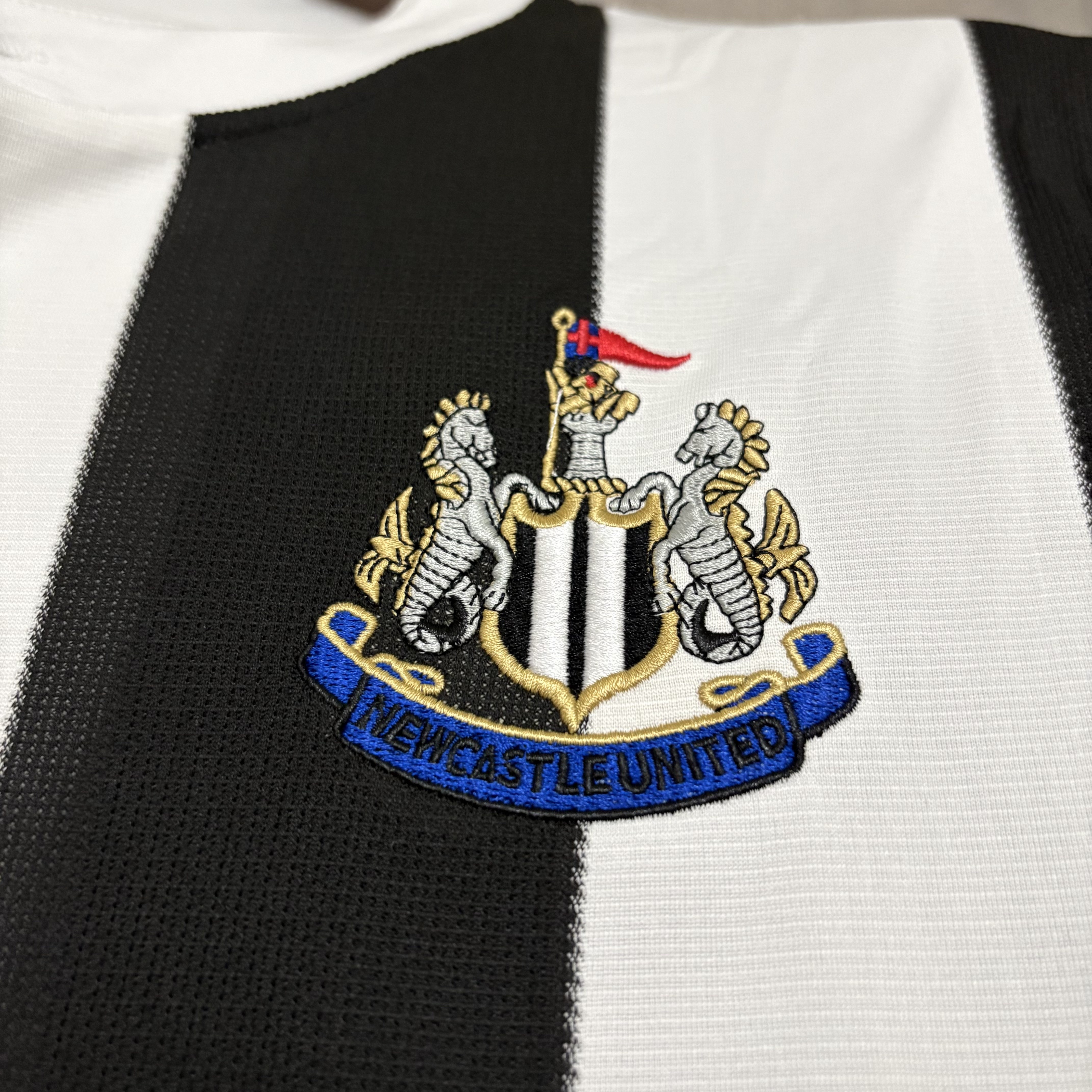 Newcastle United 1995/97 Mens Retro Long Sleeve Home Jersey