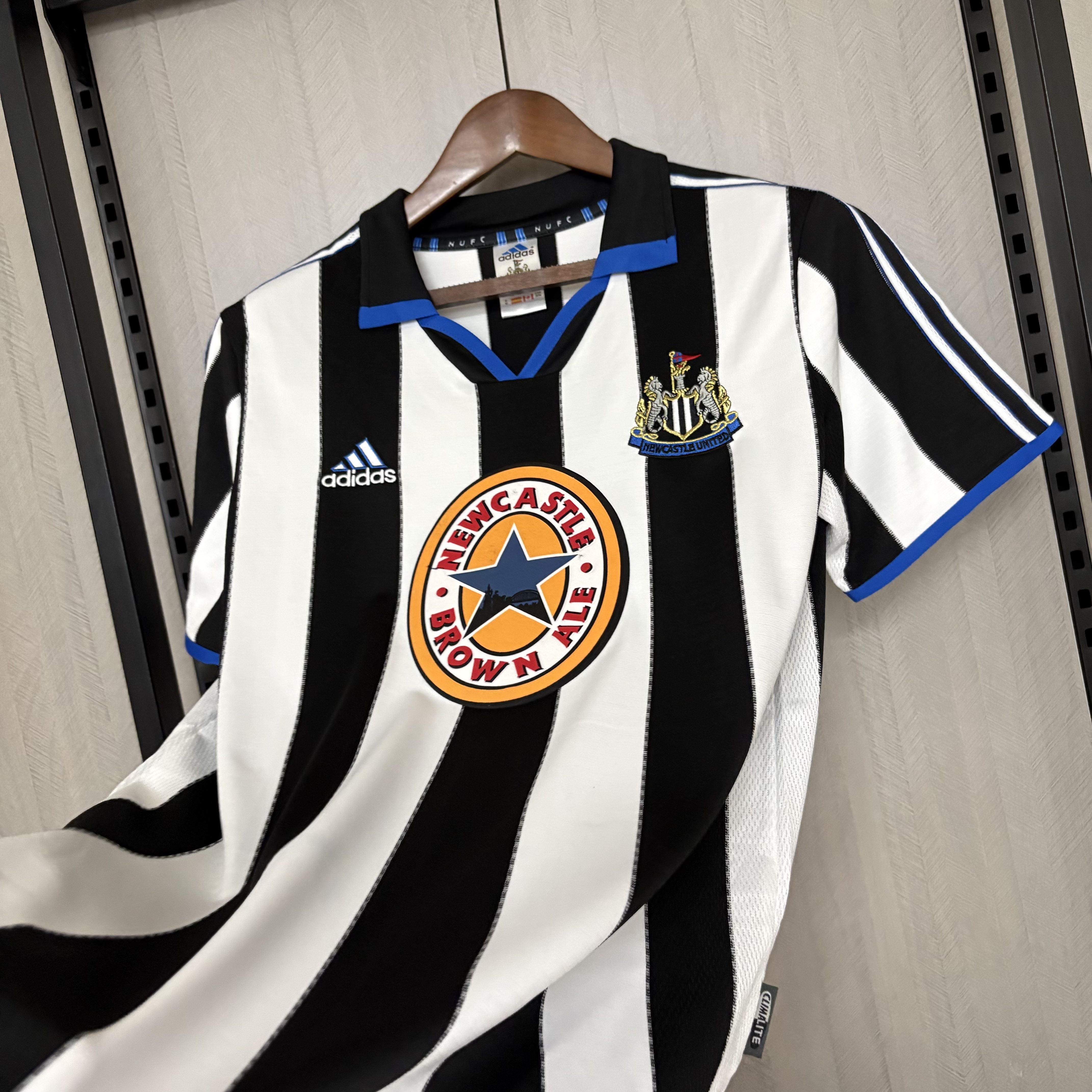 Newcastle United 1999/00 Mens Retro Home Jersey