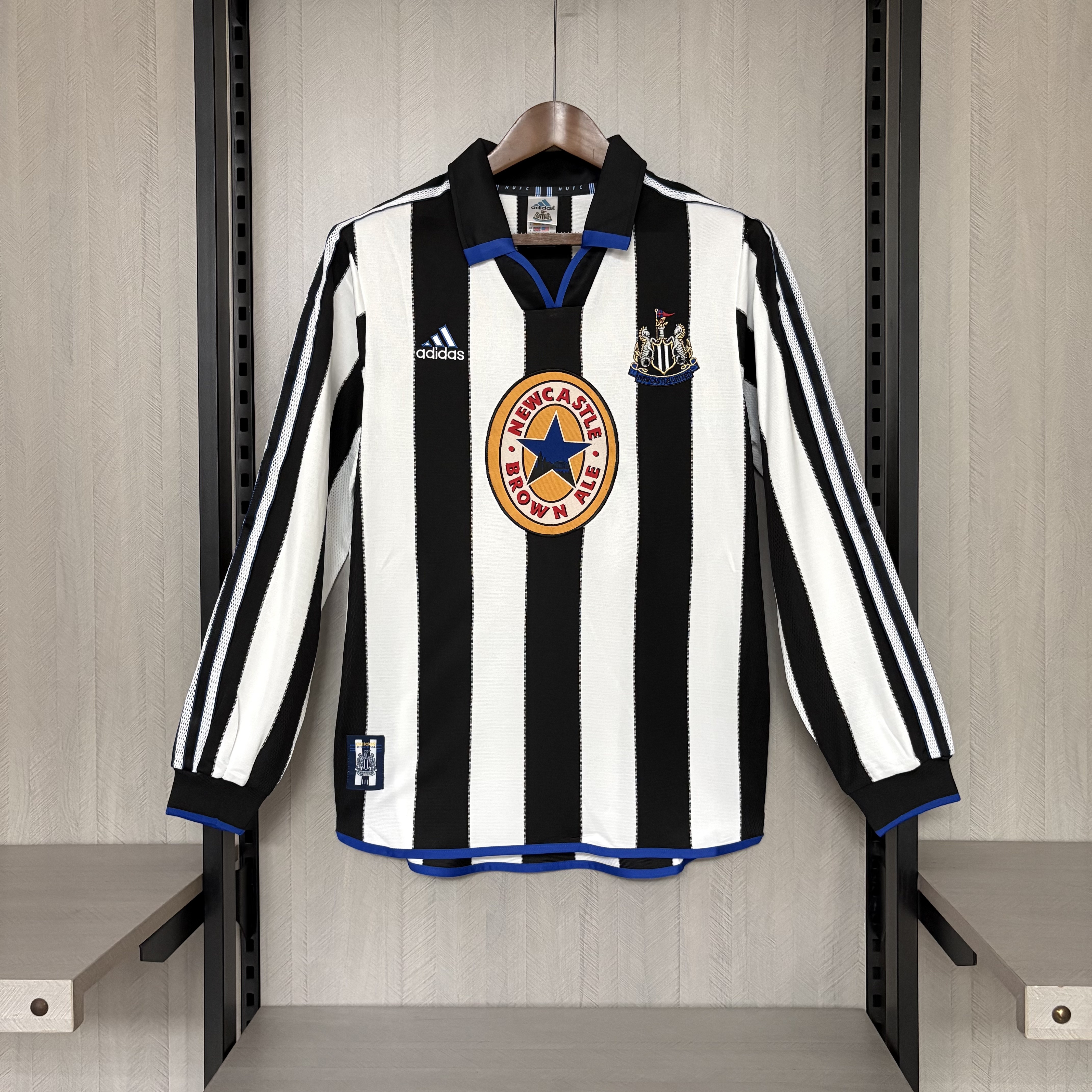 Newcastle United 1999/00 Mens Retro Long Sleeve Home Jersey
