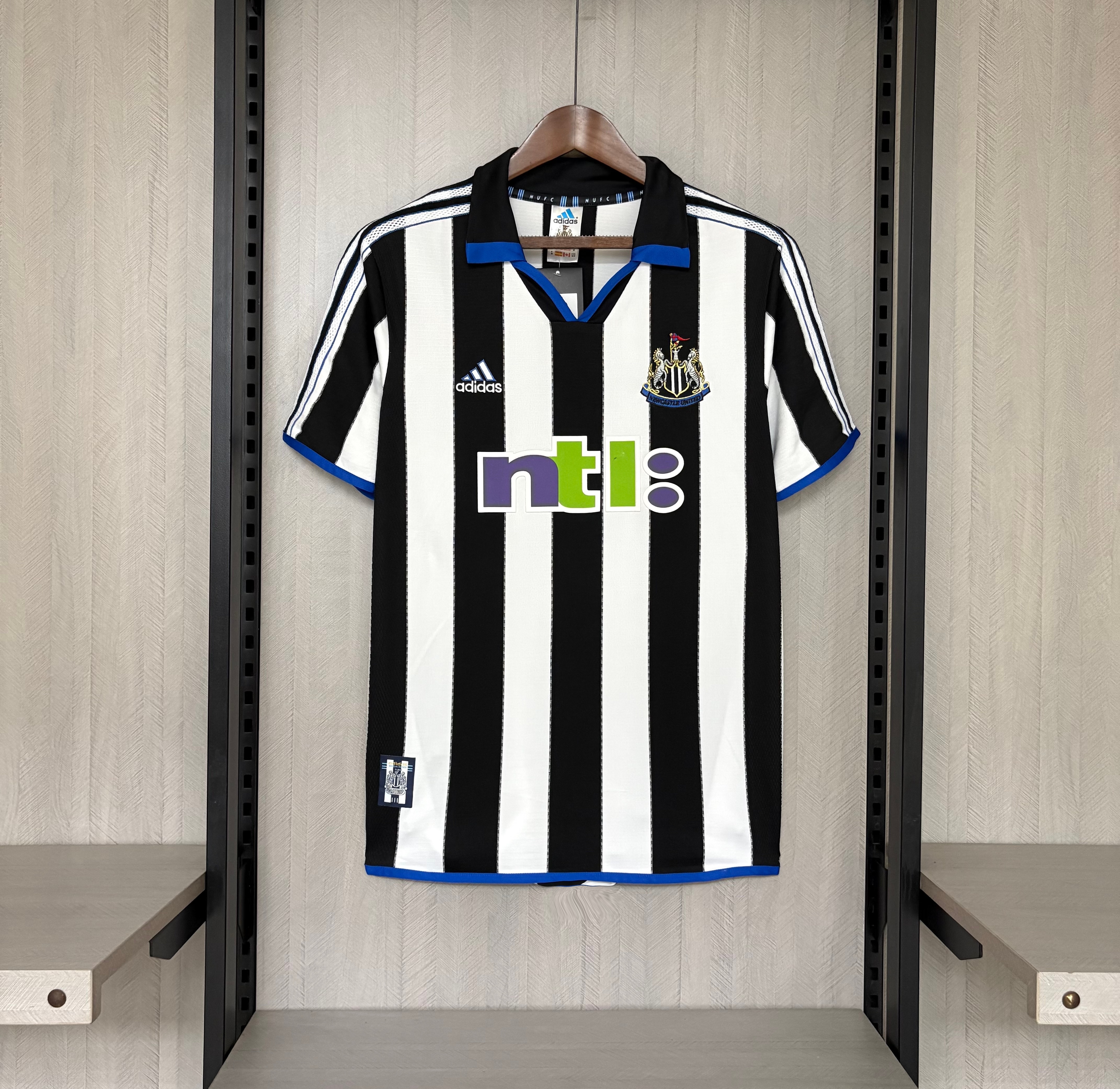 Newcastle United 2000/01 Mens Retro Home Jersey