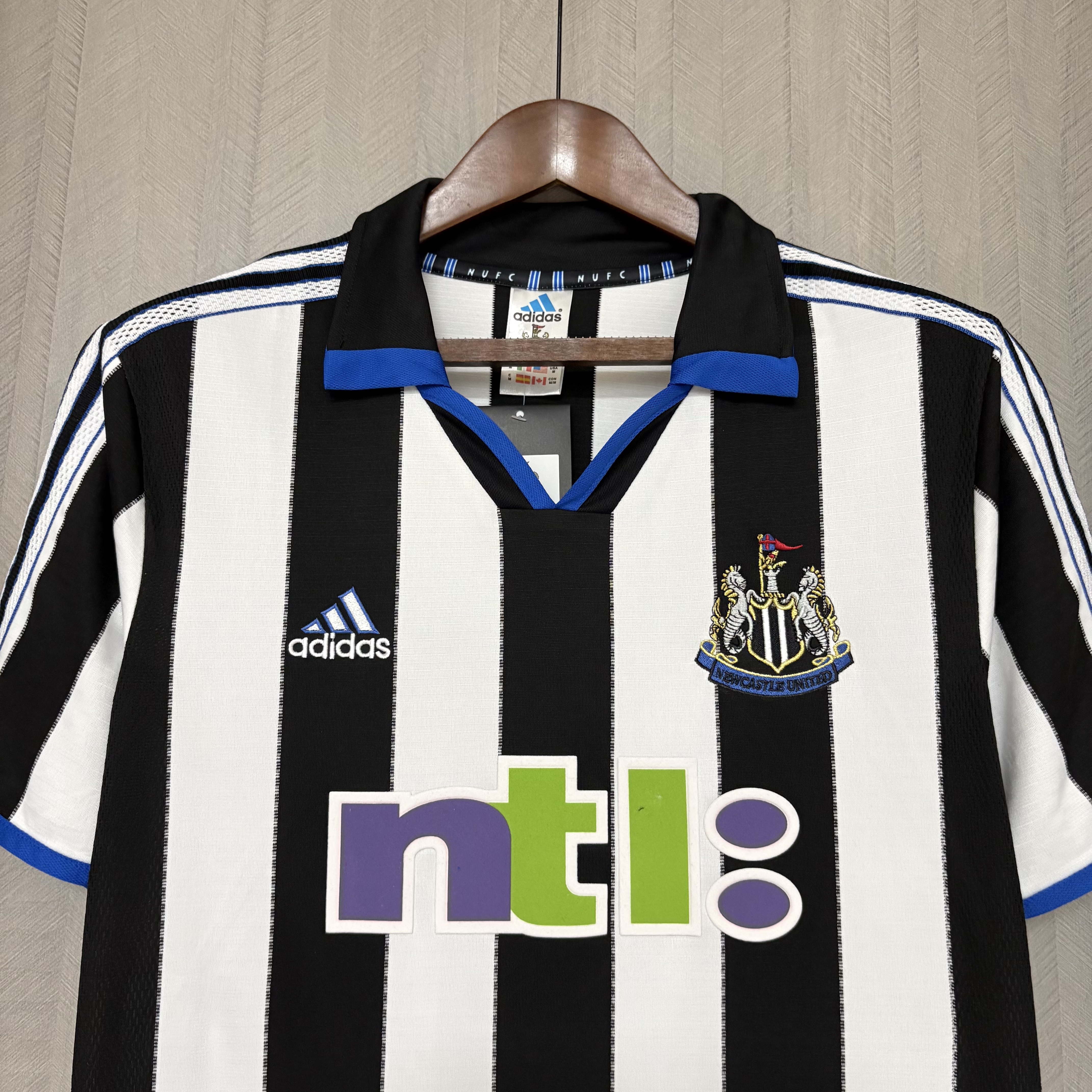 Newcastle United 2000/01 Mens Retro Home Jersey