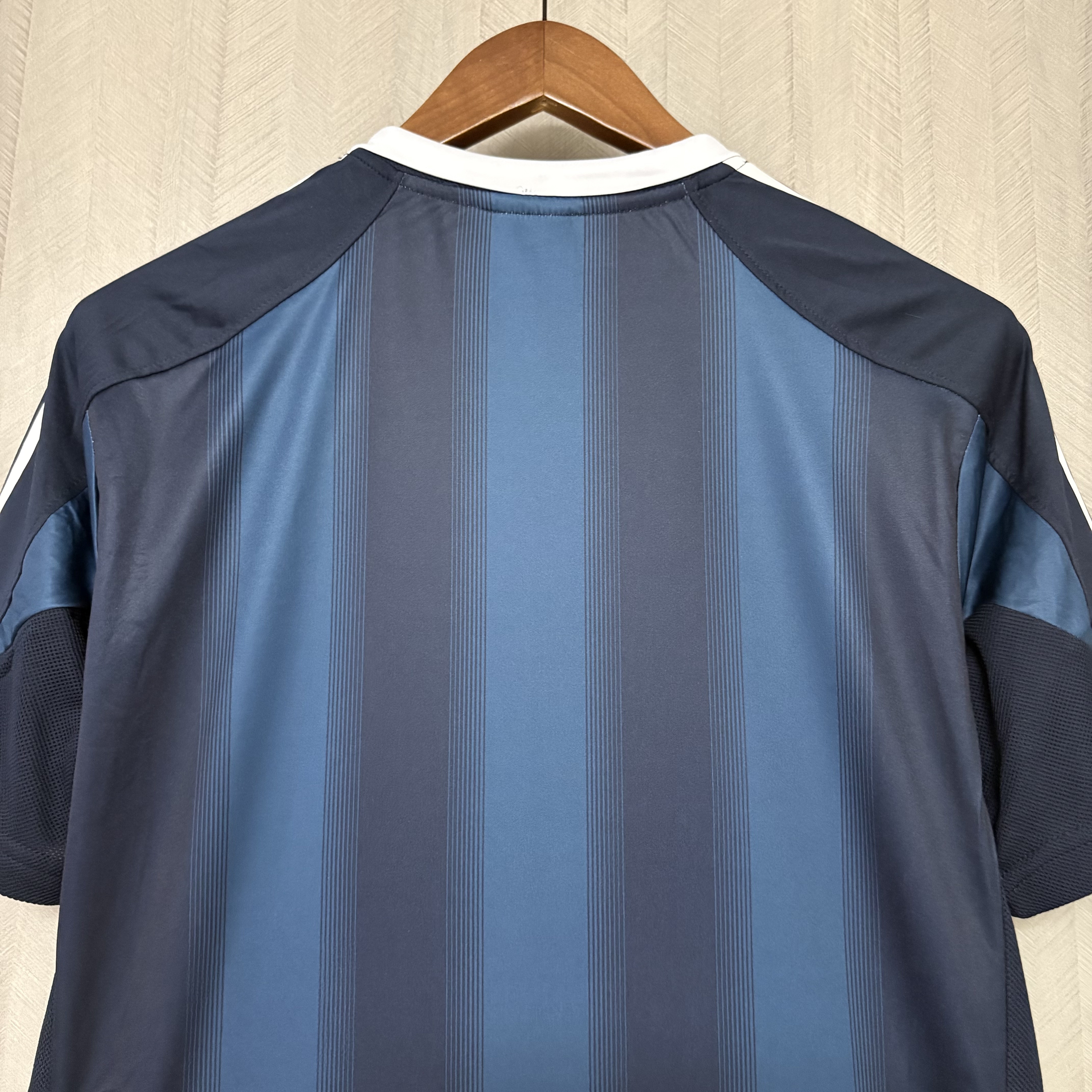 Newcastle United 2004/05 Mens Retro Away Jersey