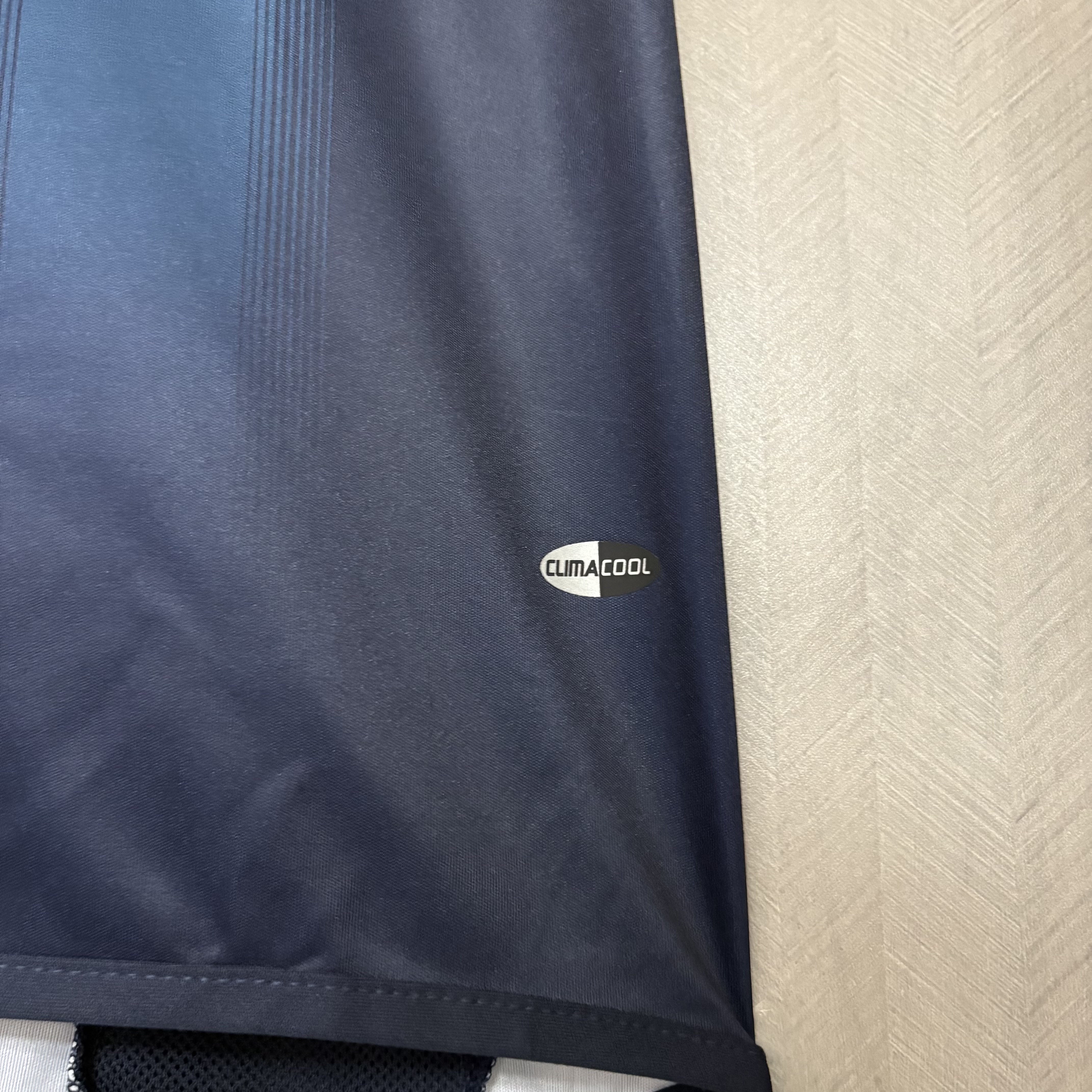 Newcastle United 2004/05 Mens Retro Away Jersey