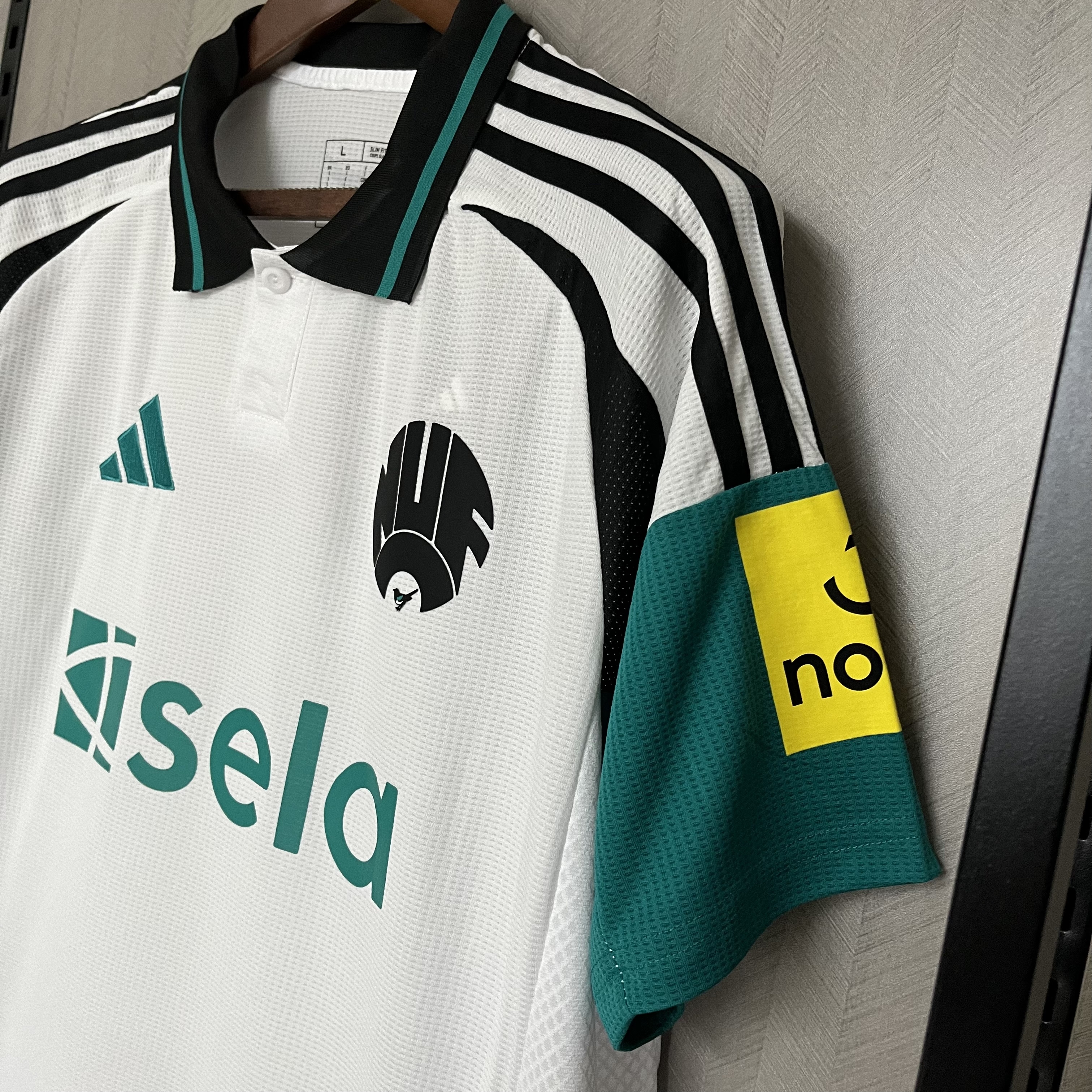 Newcastle United 2024/25 Mens Third Jersey