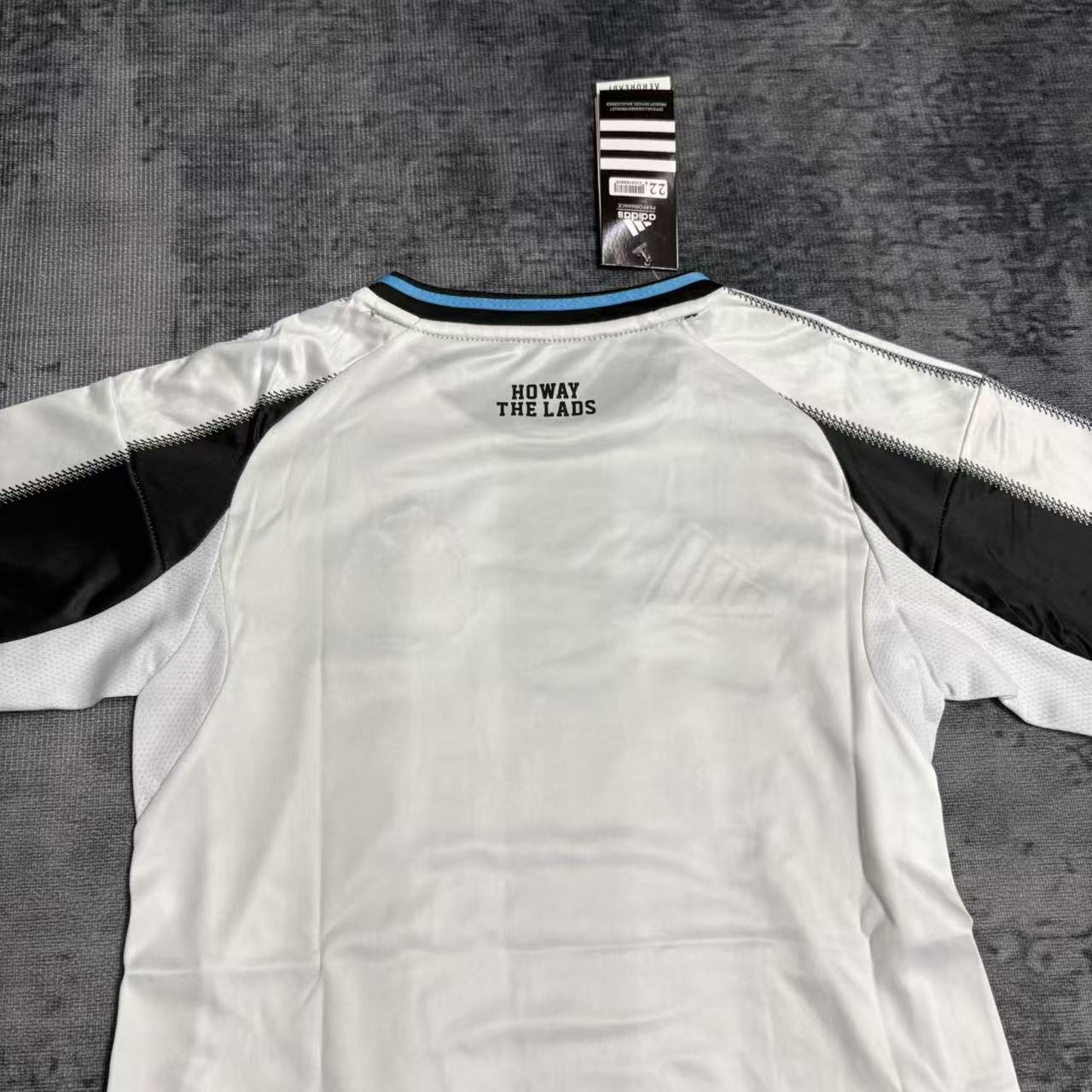 Newcastle United 2025/26 Kids Home Kit