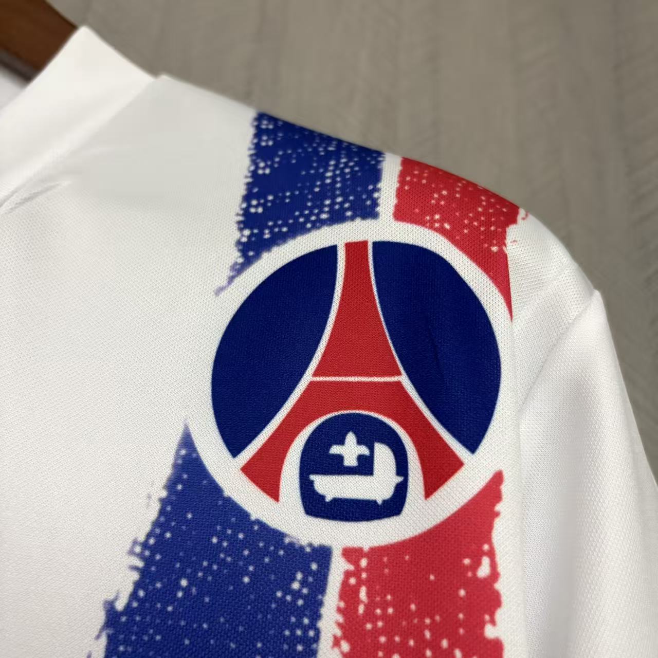 Paris Saint-Germain 1991/92 Mens Retro Away Jersey