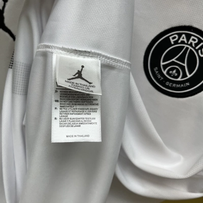 Paris Saint-Germain 2018/19 Mens Retro Long Sleeve White Jersey 02