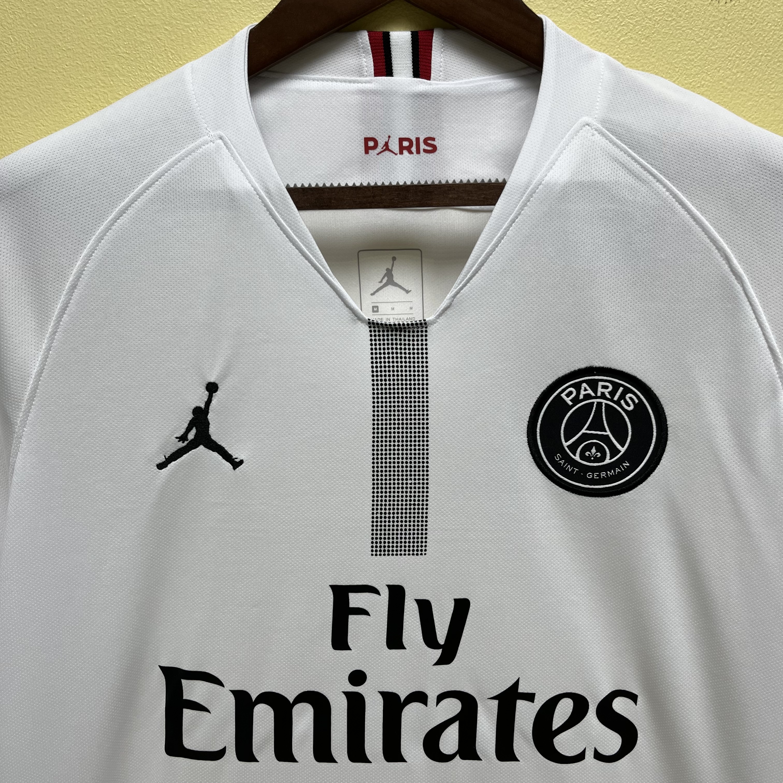 Paris Saint-Germain 2018/19 Mens Retro Long Sleeve White Jersey