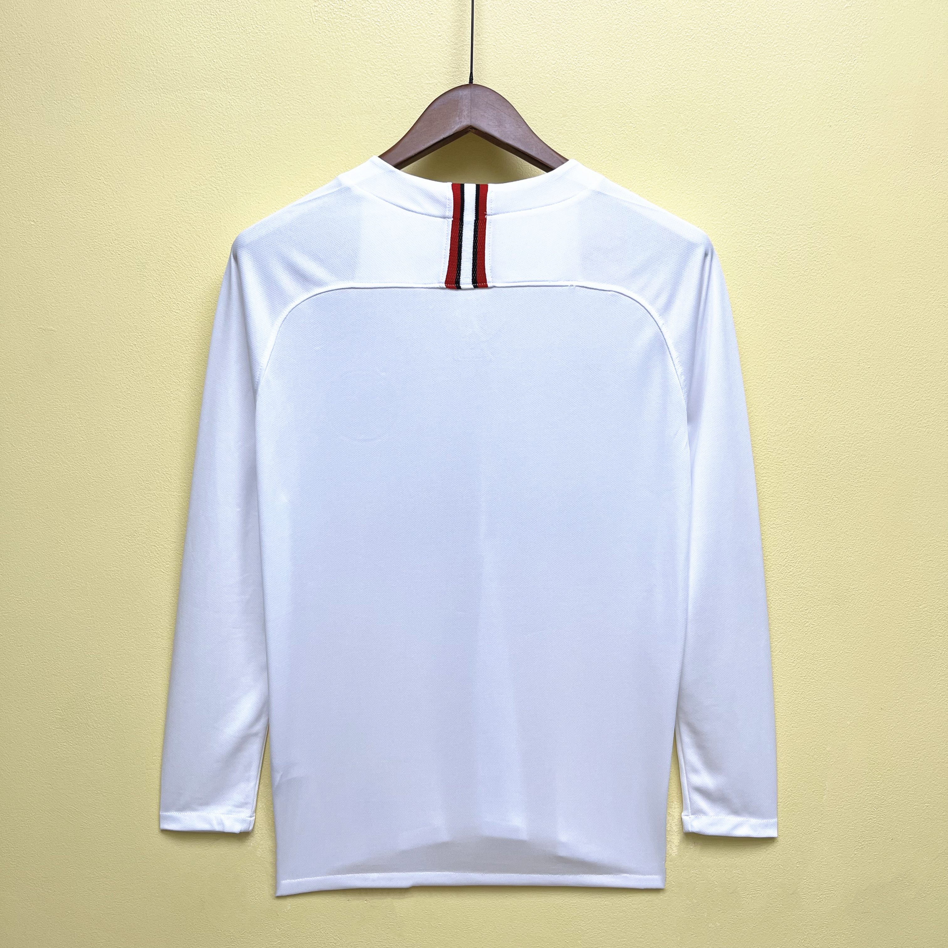 Paris Saint-Germain 2018/19 Mens Retro Long Sleeve White Jersey