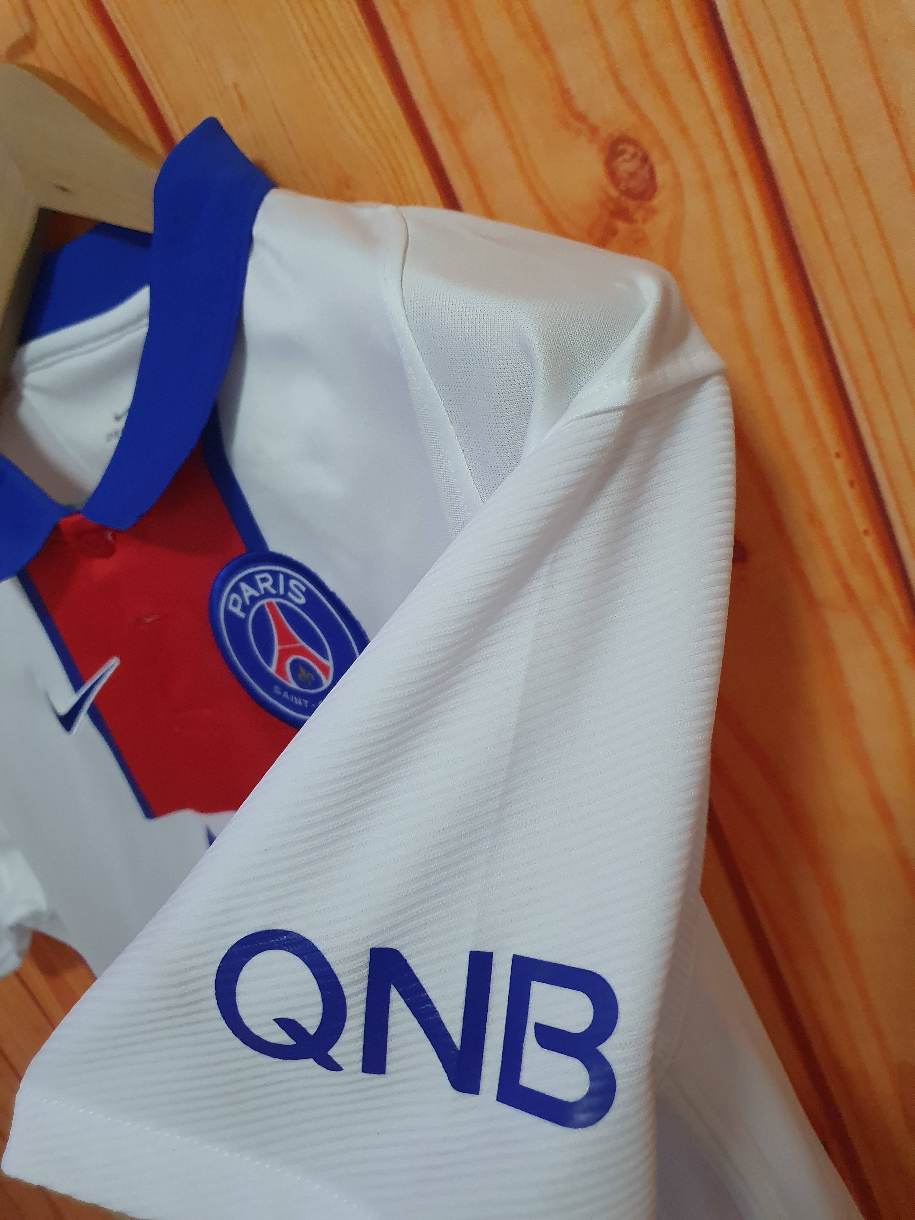 Paris Saint-Germain 2020/21 Mens Away Jersey