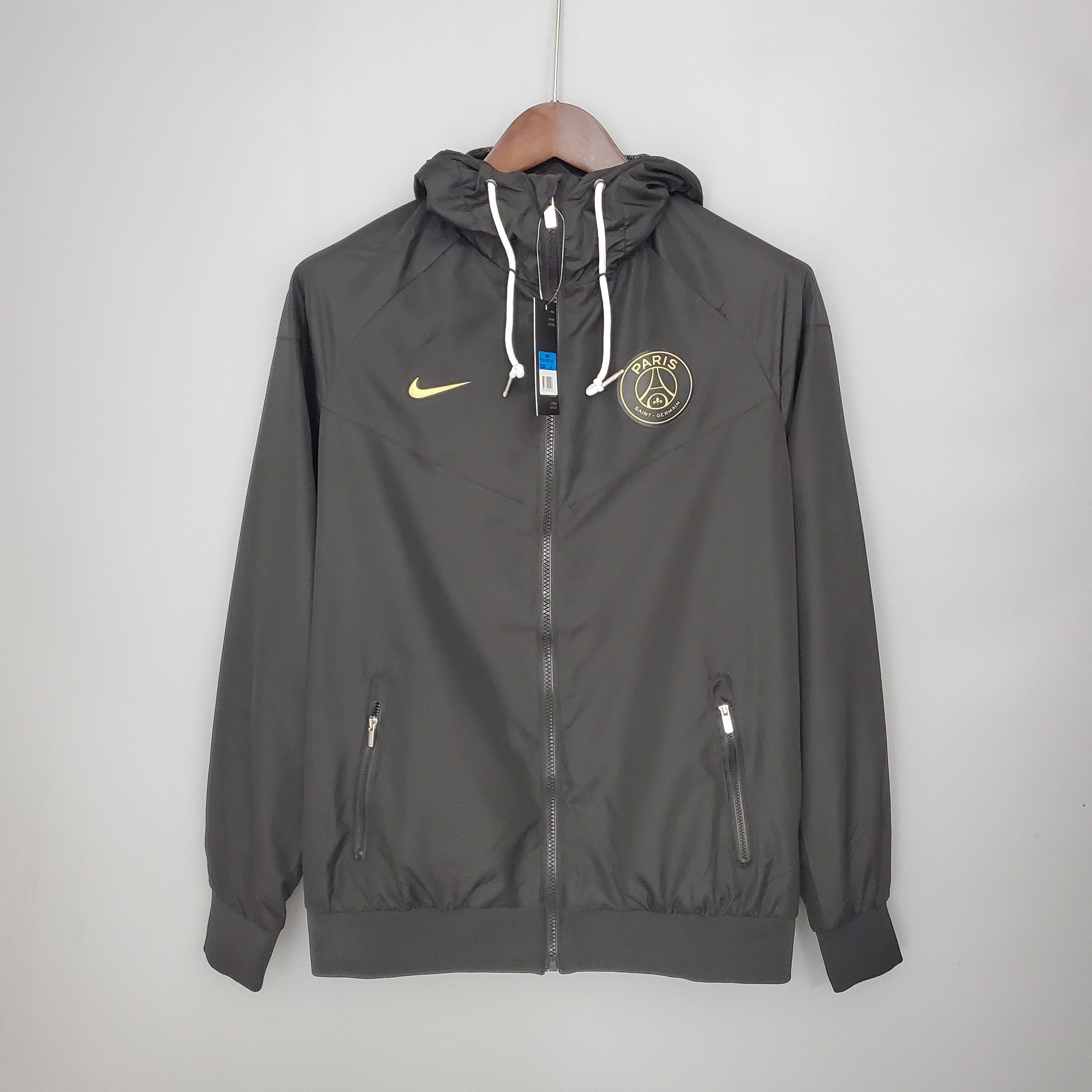 Paris Saint-Germain 2021/22 Mens Black Windbreaker Jacket