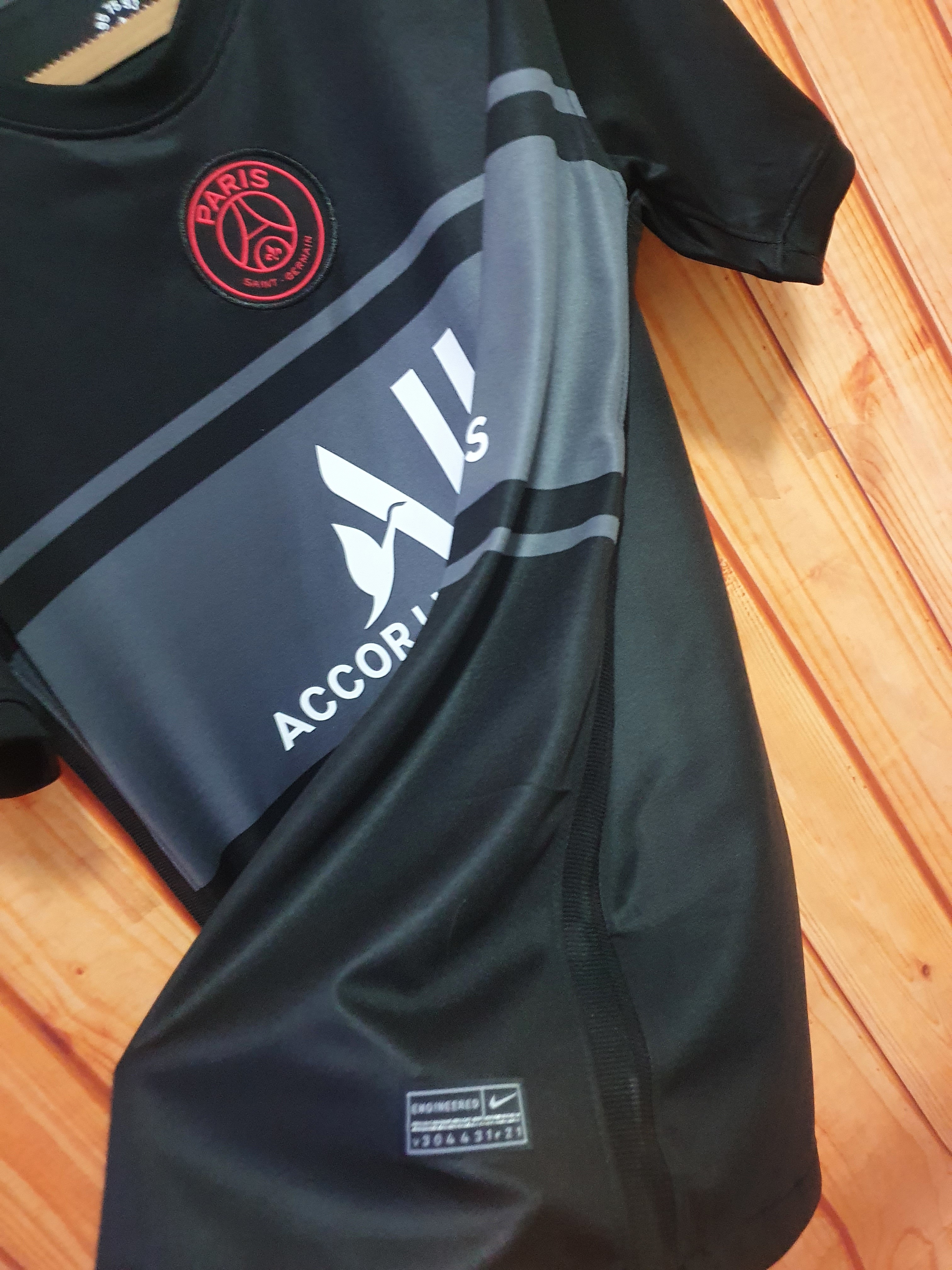Paris Saint-Germain 2021/22 Mens Third Jersey