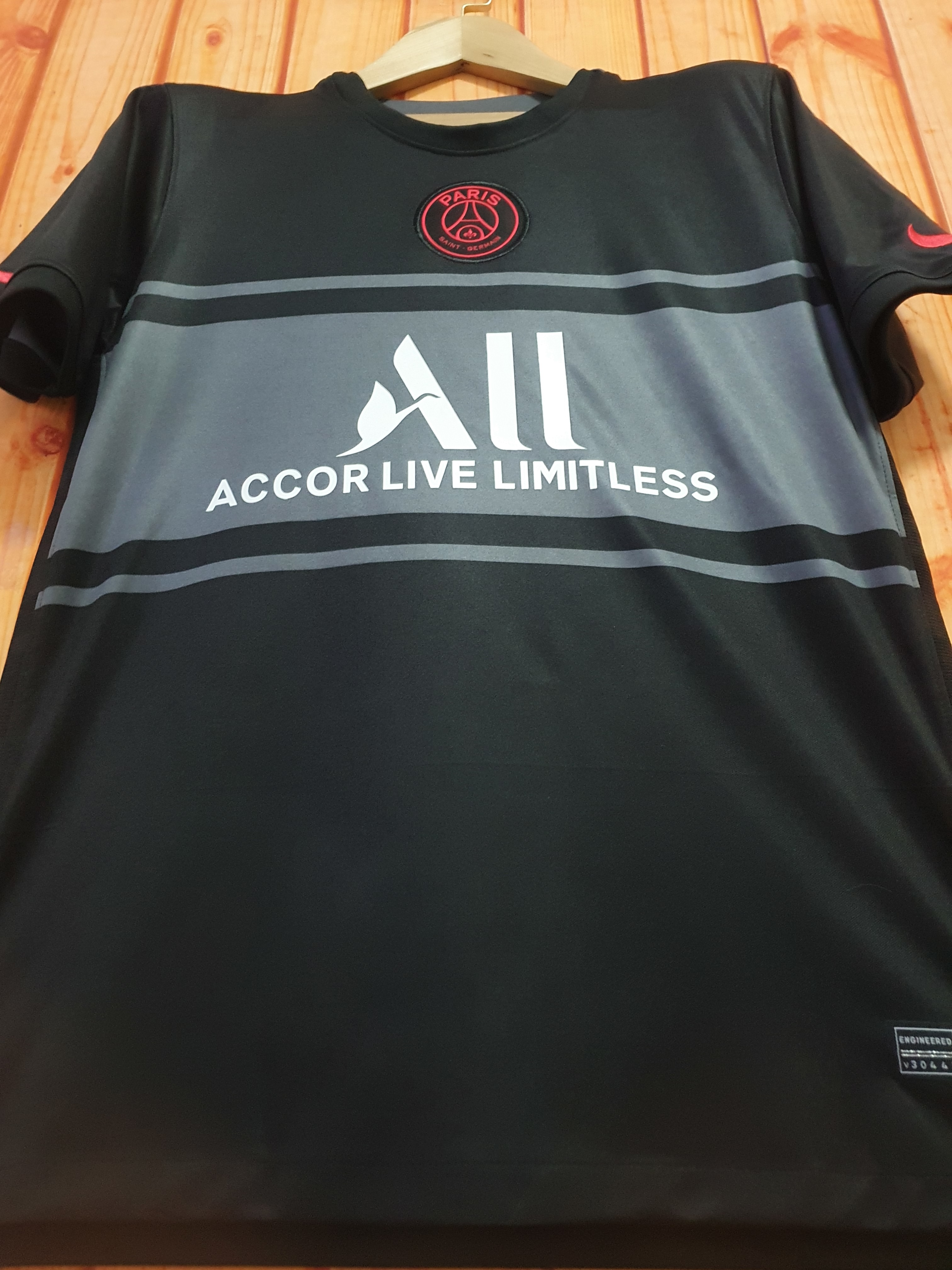 Paris Saint-Germain 2021/22 Mens Third Jersey