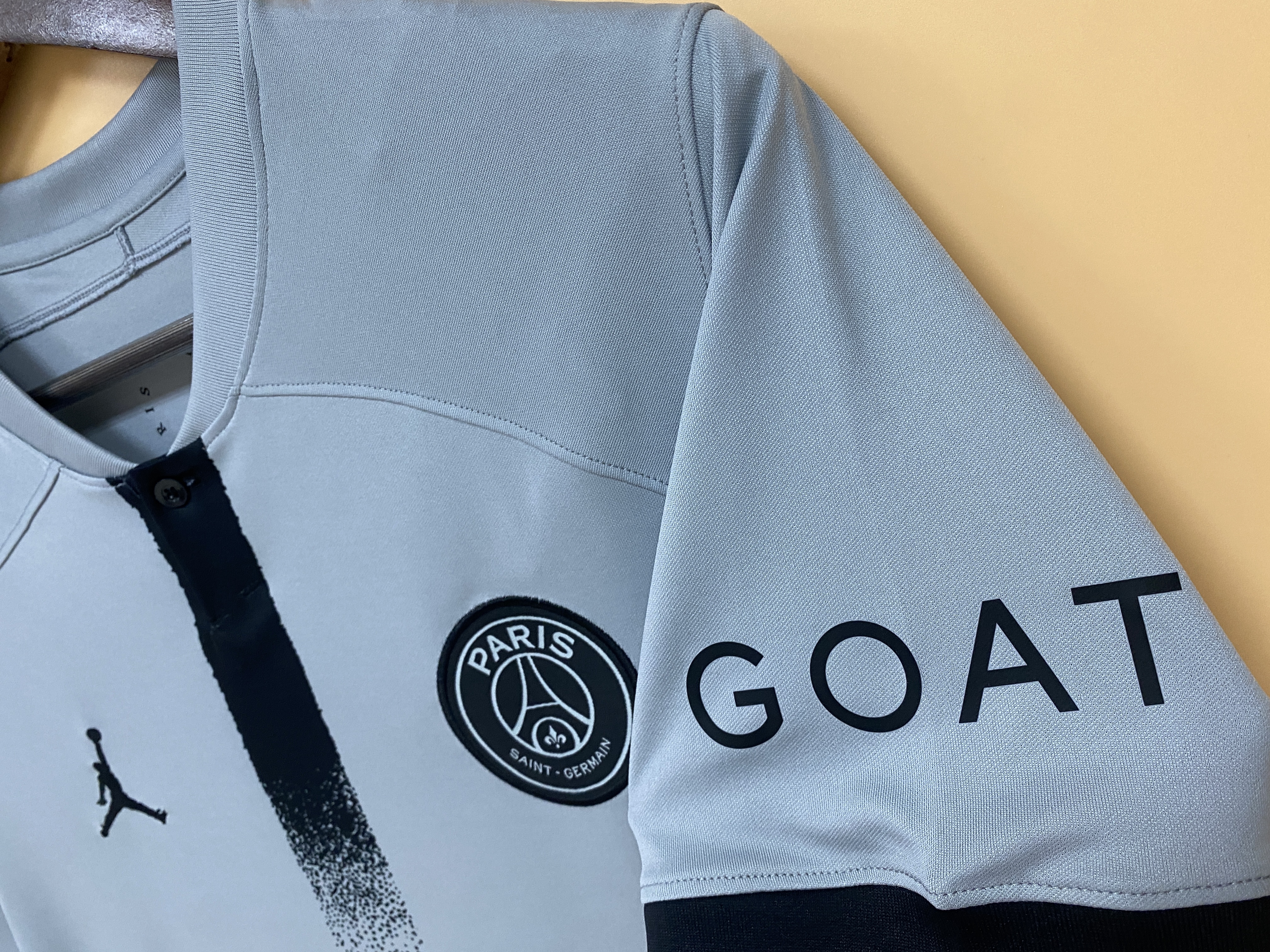Paris Saint-Germain 2022/23 Mens Away Jersey