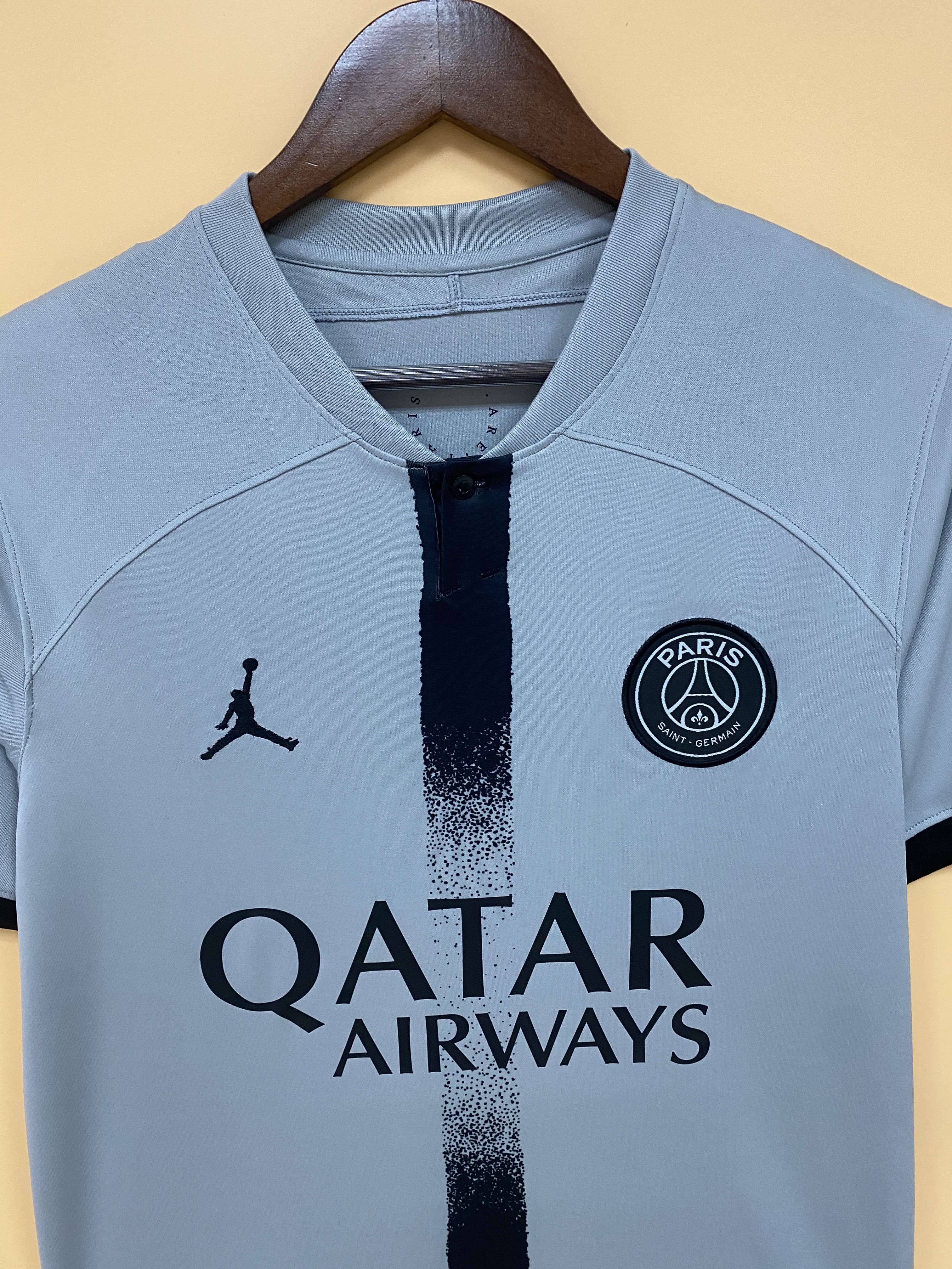 Paris Saint-Germain 2022/23 Mens Away Jersey