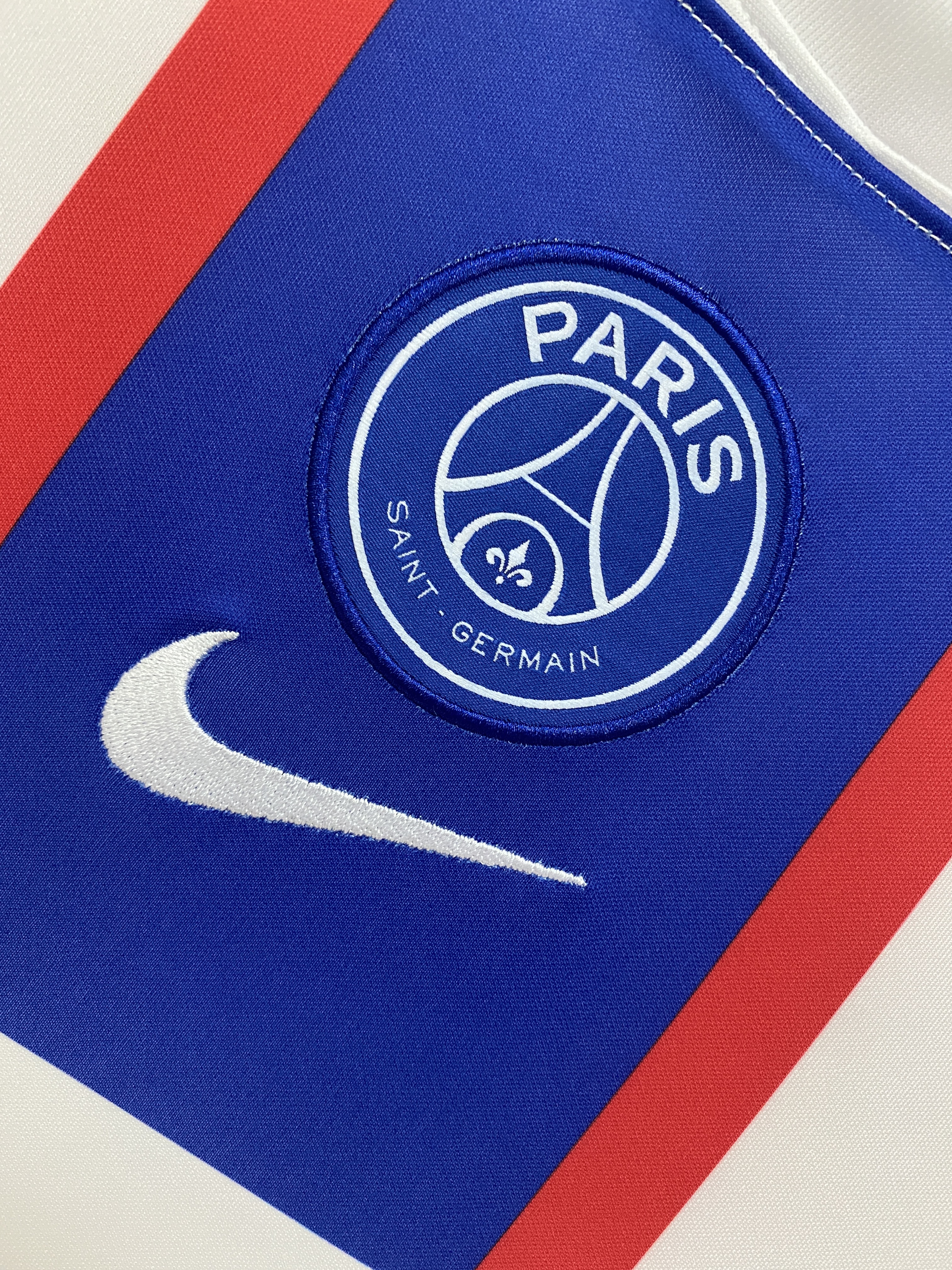 Paris Saint-Germain 2022/23 Mens Third Jersey
