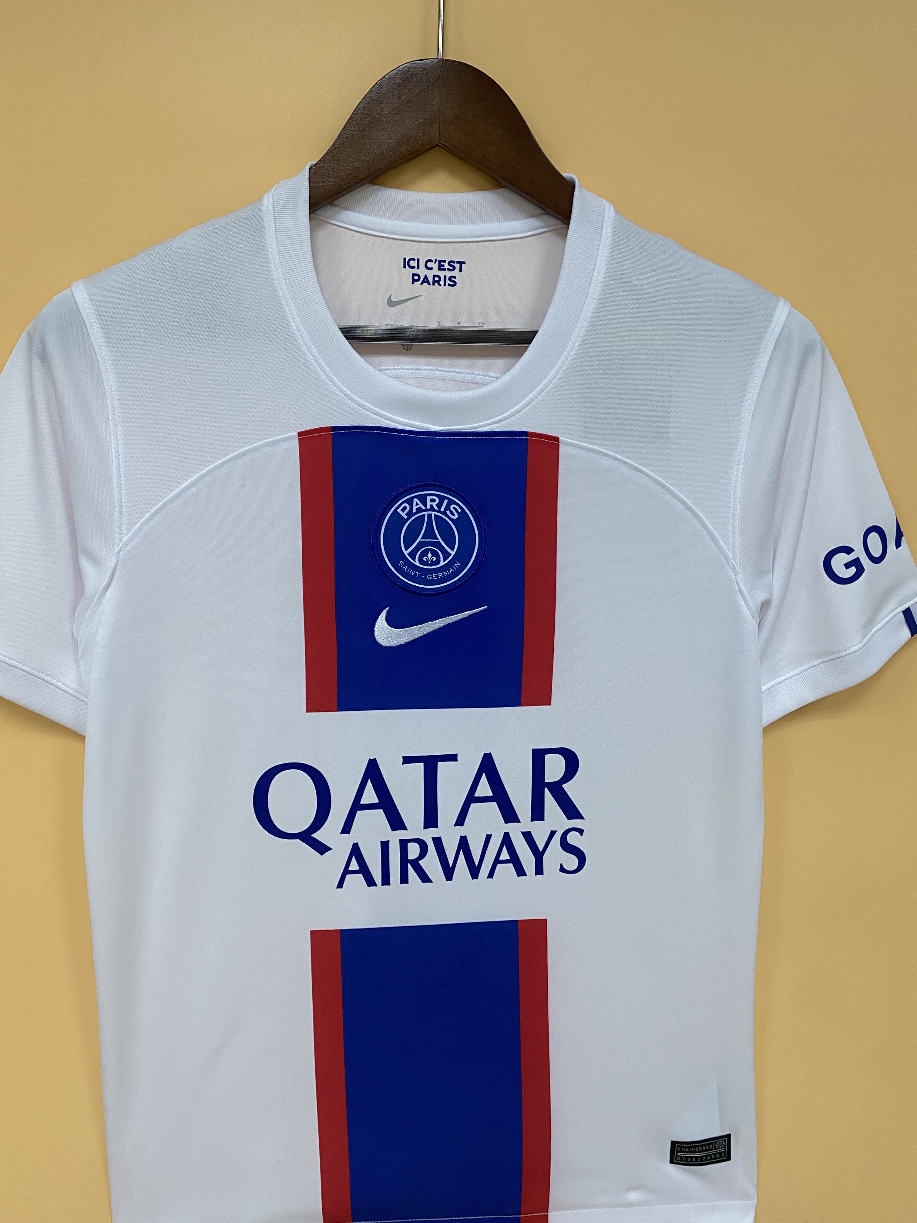 Paris Saint-Germain 2022/23 Mens Third Jersey