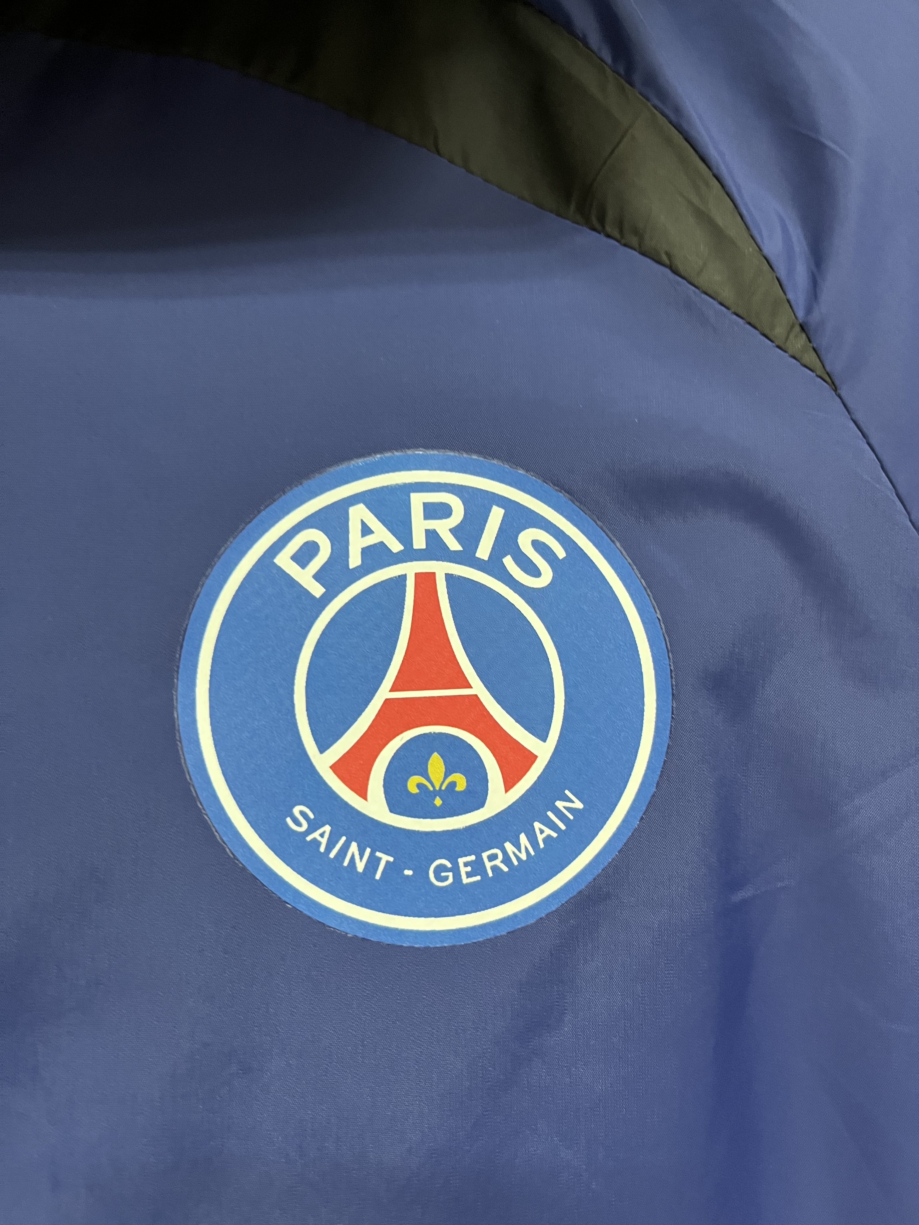 Paris Saint-Germain 2022 Mens Blue/Black Windbreaker Jacket