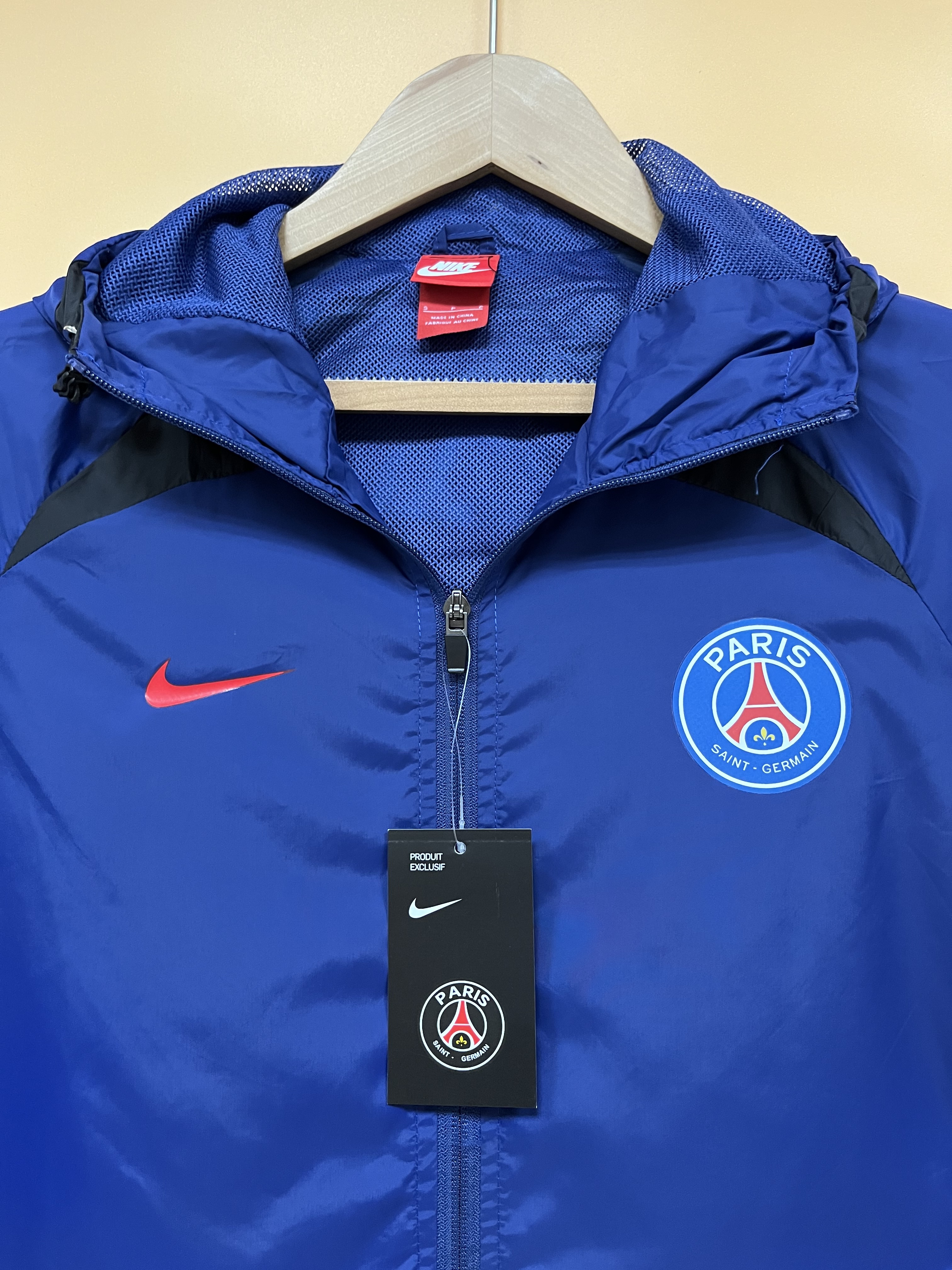 Paris Saint-Germain 2022 Mens Blue/Black Windbreaker Jacket