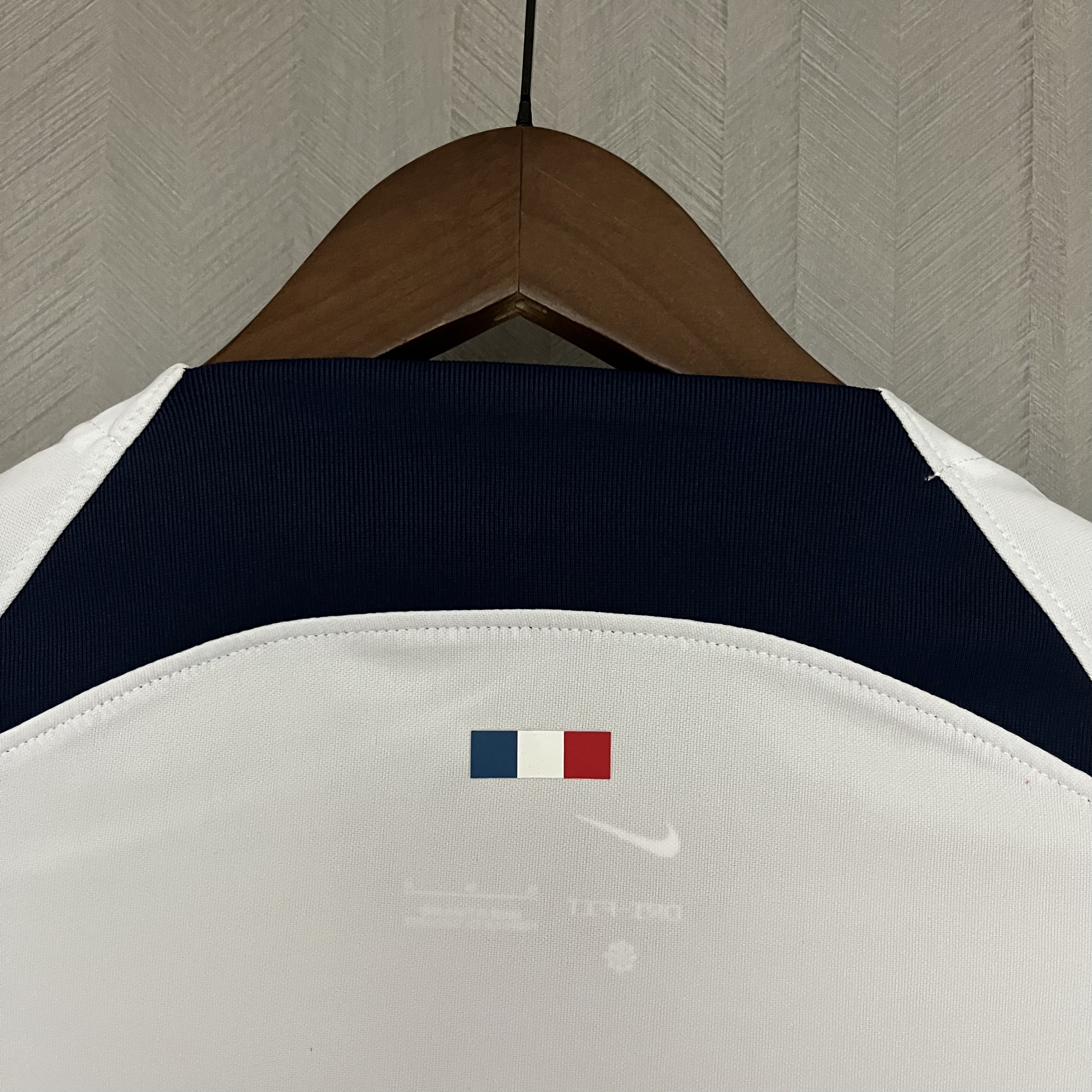Paris Saint-Germain 2023/24 Mens Away Jersey