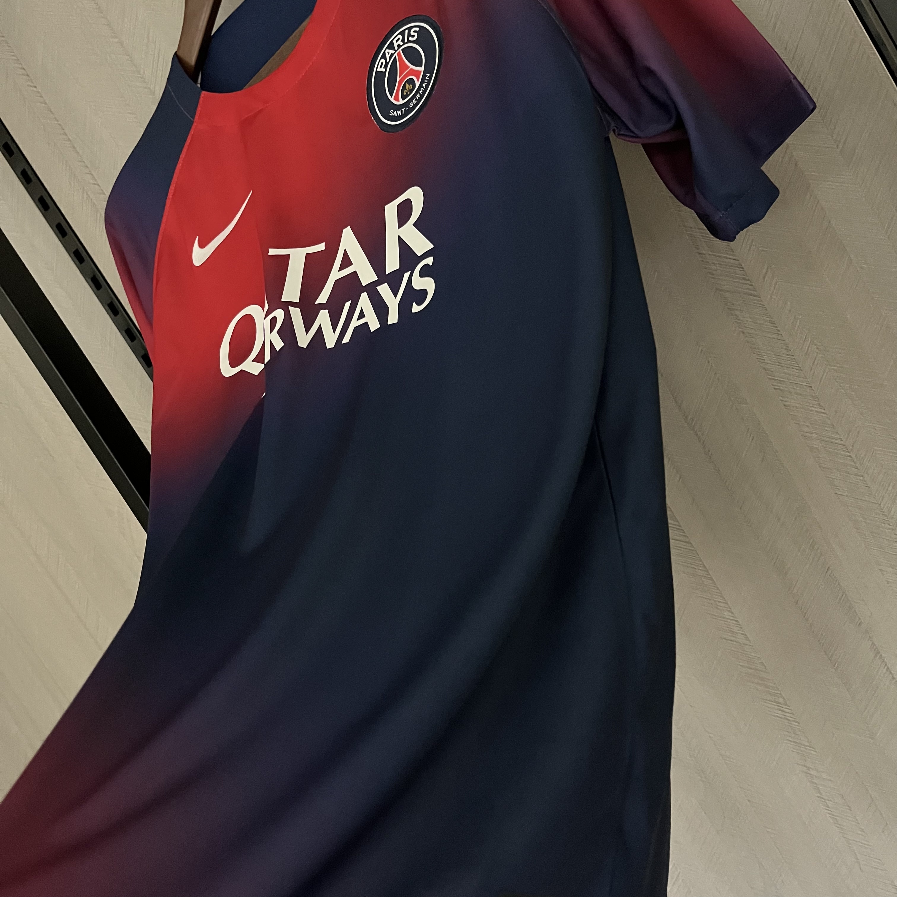 Paris Saint-Germain 2023/24 Mens Red/Blue Training Kit