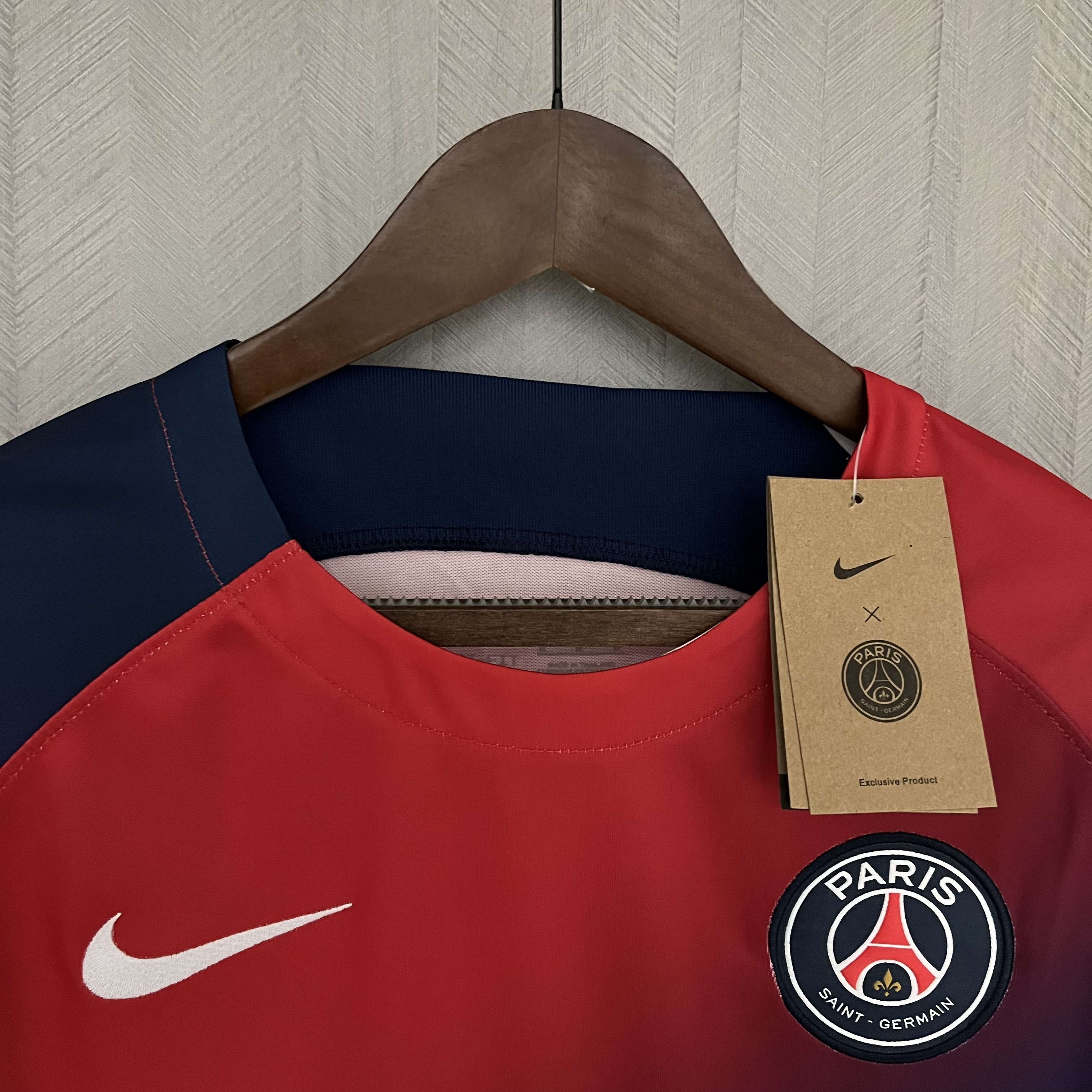 Paris Saint-Germain 2023/24 Mens Red/Blue Training Kit