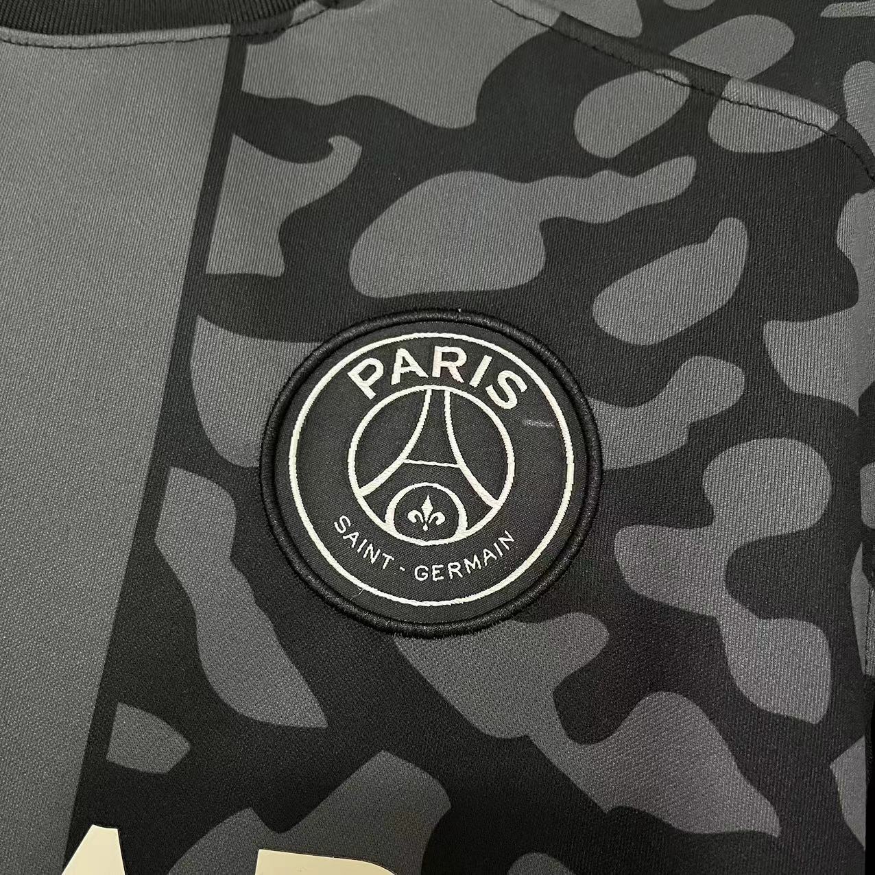 Paris Saint-Germain 2023/24 Mens Third Jersey
