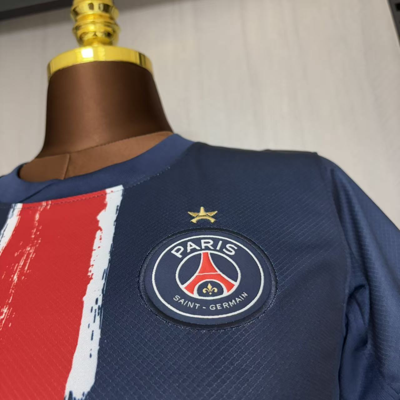 Paris Saint-Germain 2024/25 Womens Champion Edition Jersey