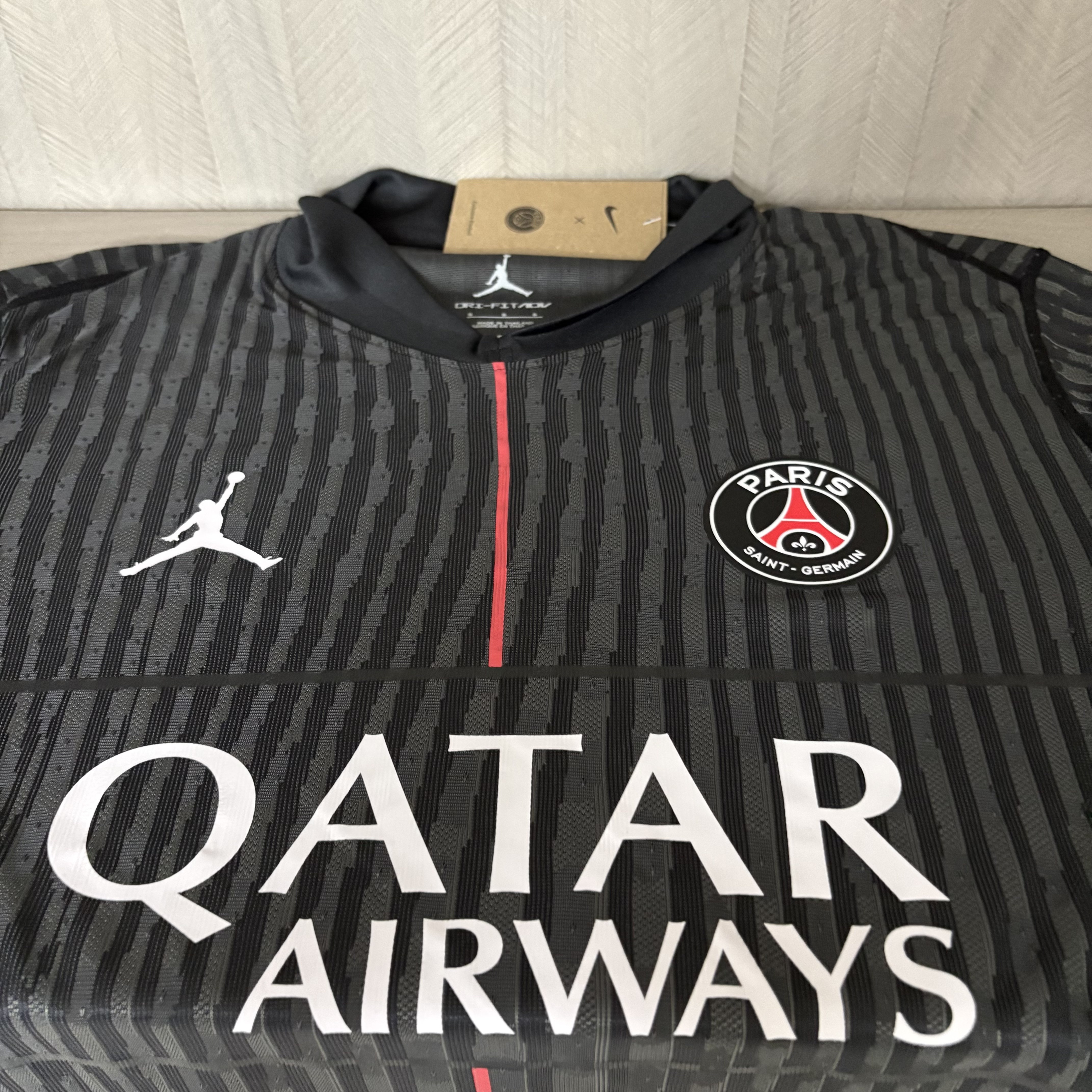 Paris Saint-Germain 2025/26 Mens Player Version Long Sleeve Fourth Jersey