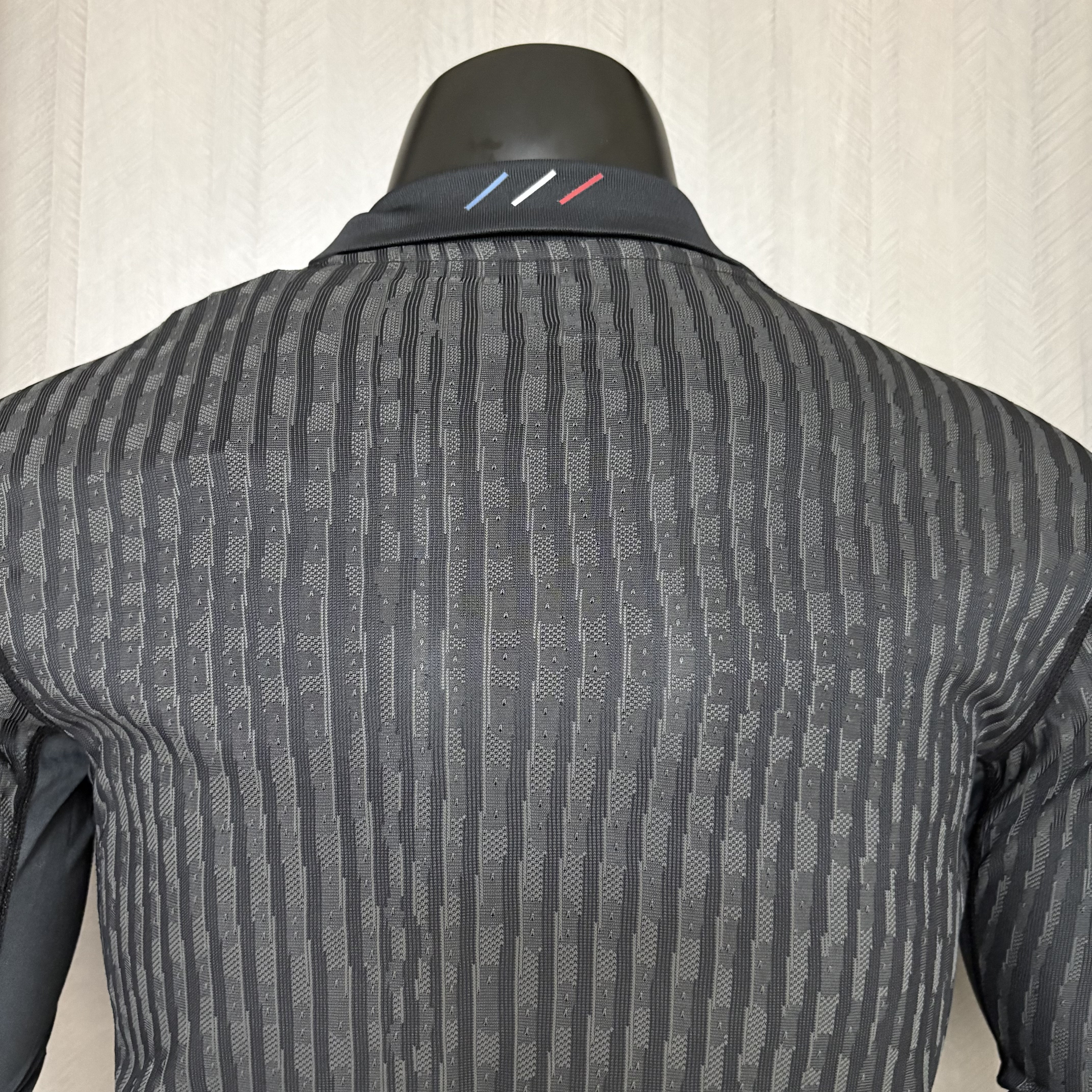 Paris Saint-Germain 2025/26 Mens Player Version Long Sleeve Fourth Jersey