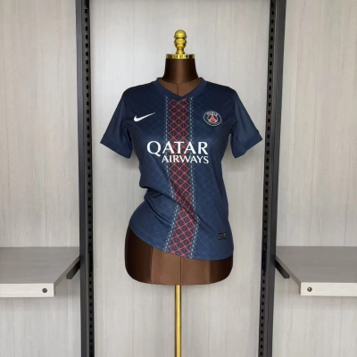 Paris Saint-Germain 2025/26 Womens Home Jersey 01