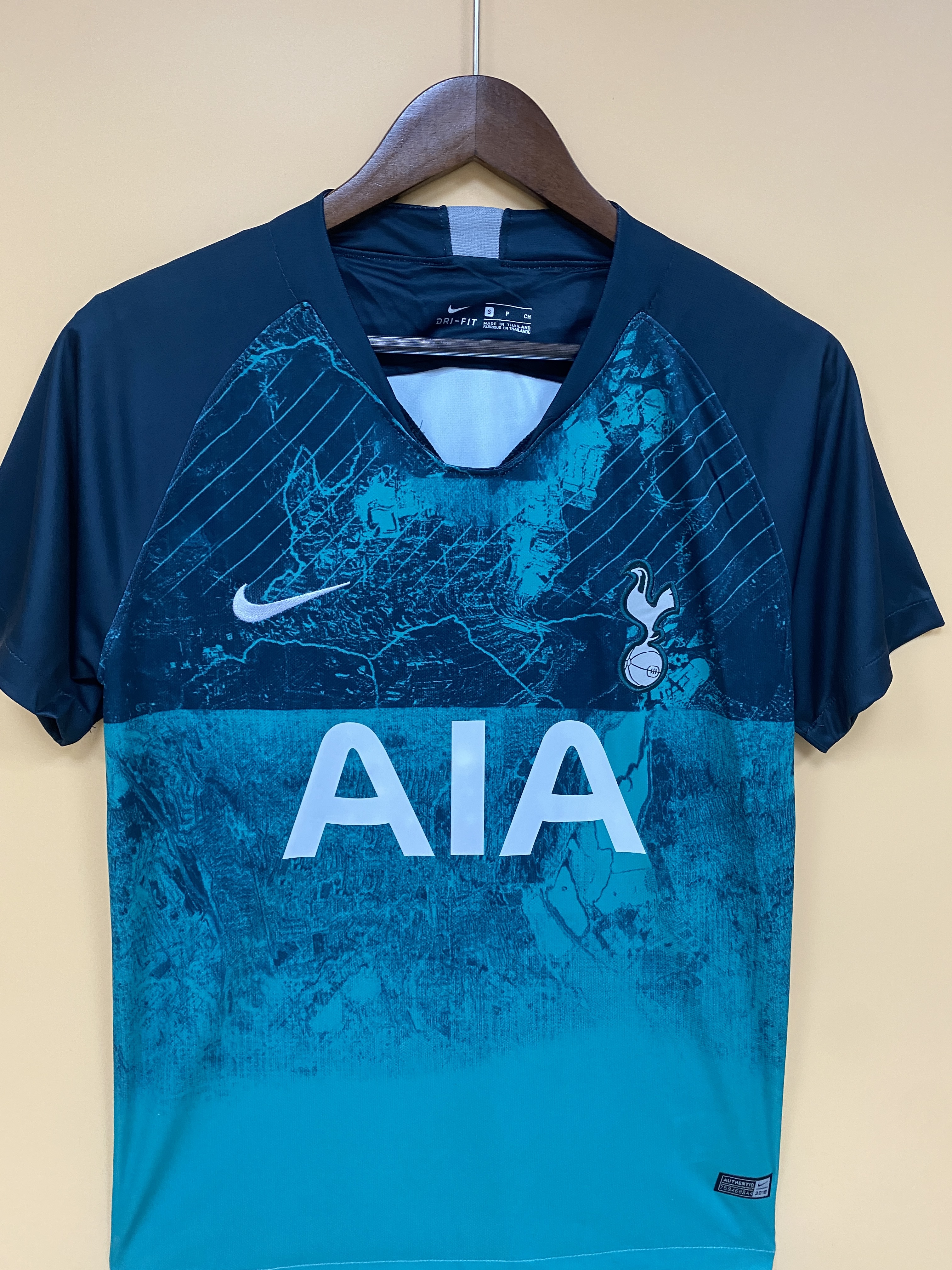 Tottenham Hotspur 2018/19 Mens Retro Third Jersey