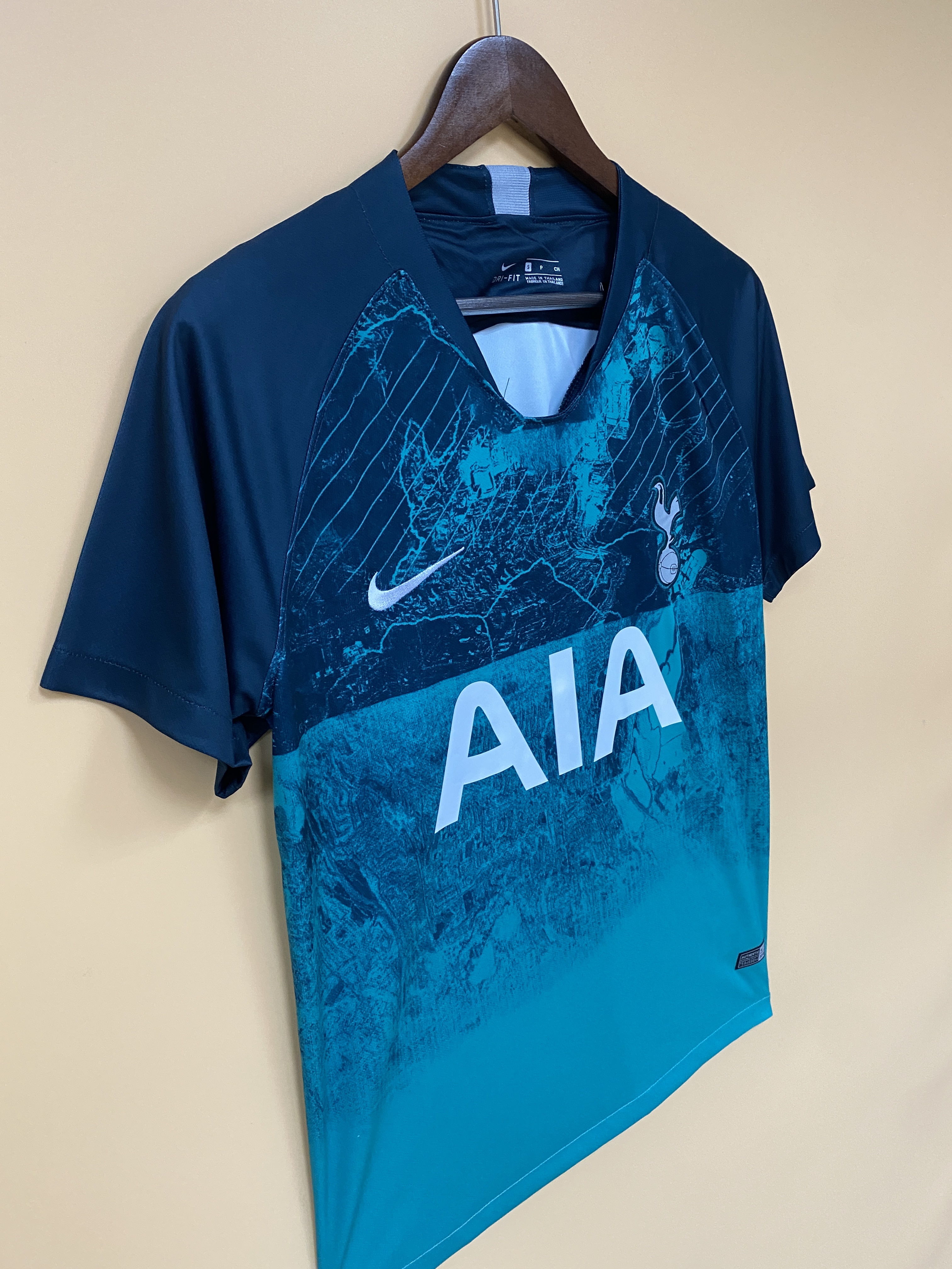 Tottenham Hotspur 2018/19 Mens Retro Third Jersey