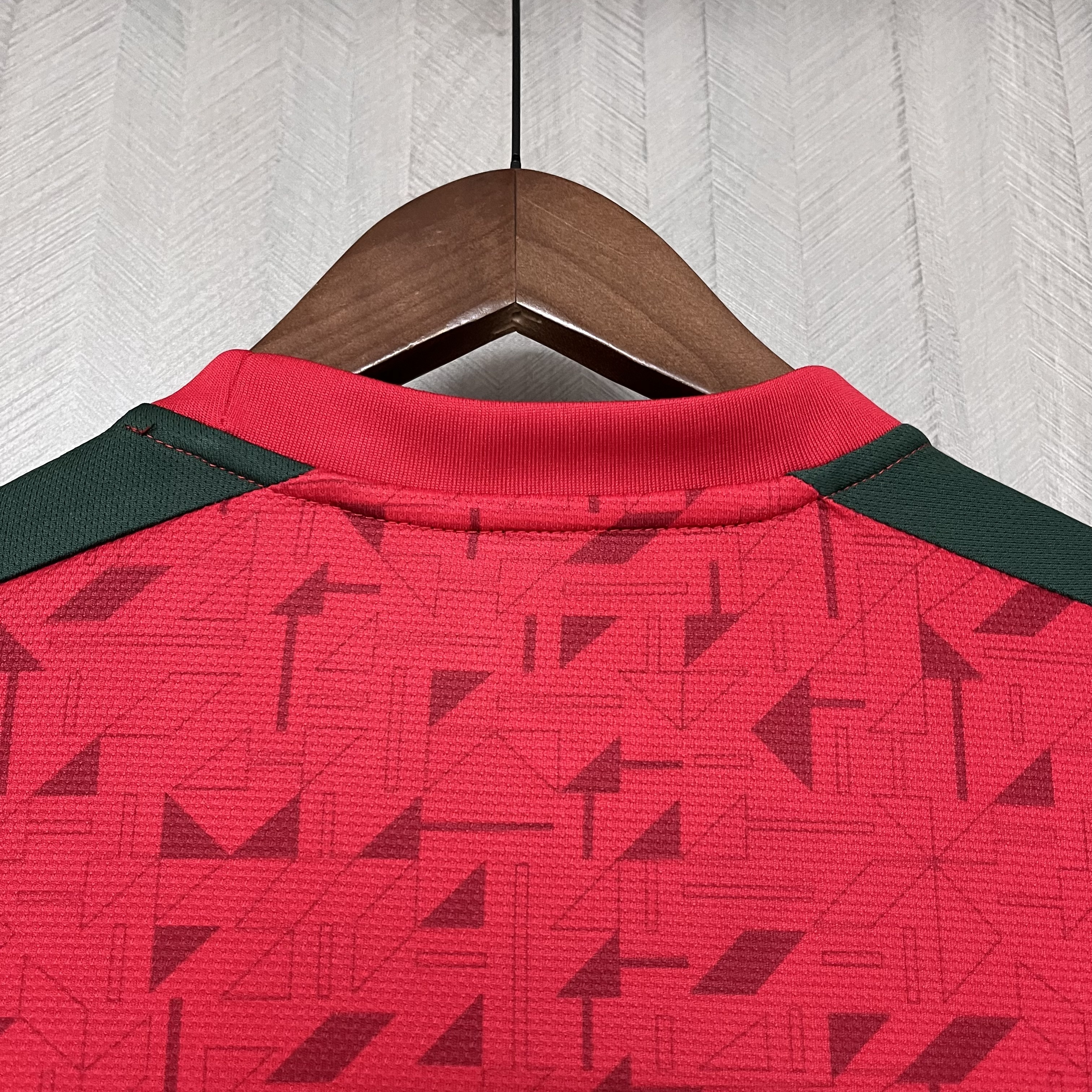 Wolverhampton Wanderers 2023/24 Mens Red Goalkeeper Jersey