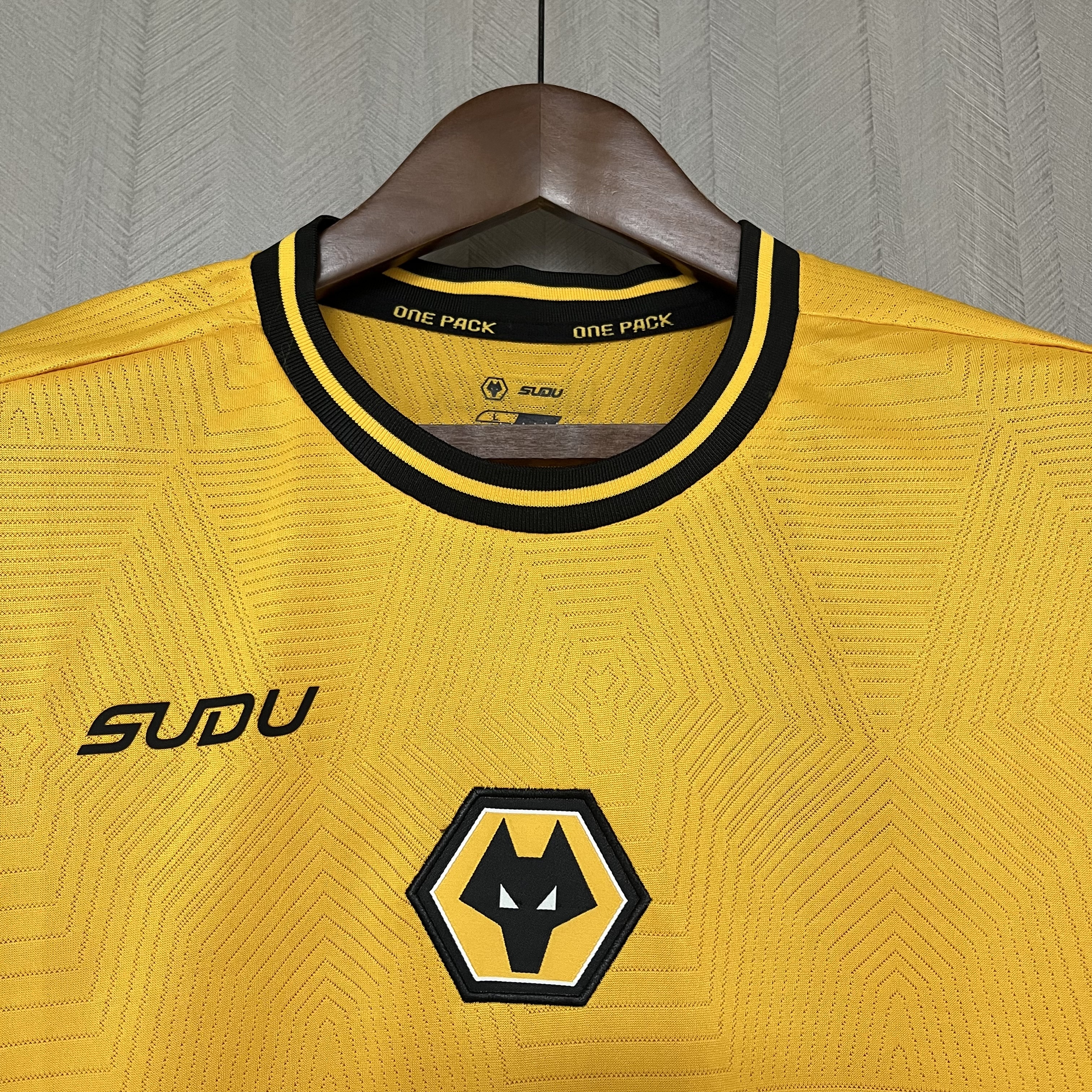 Wolverhampton Wanderers 2024/25 Mens Home Jersey