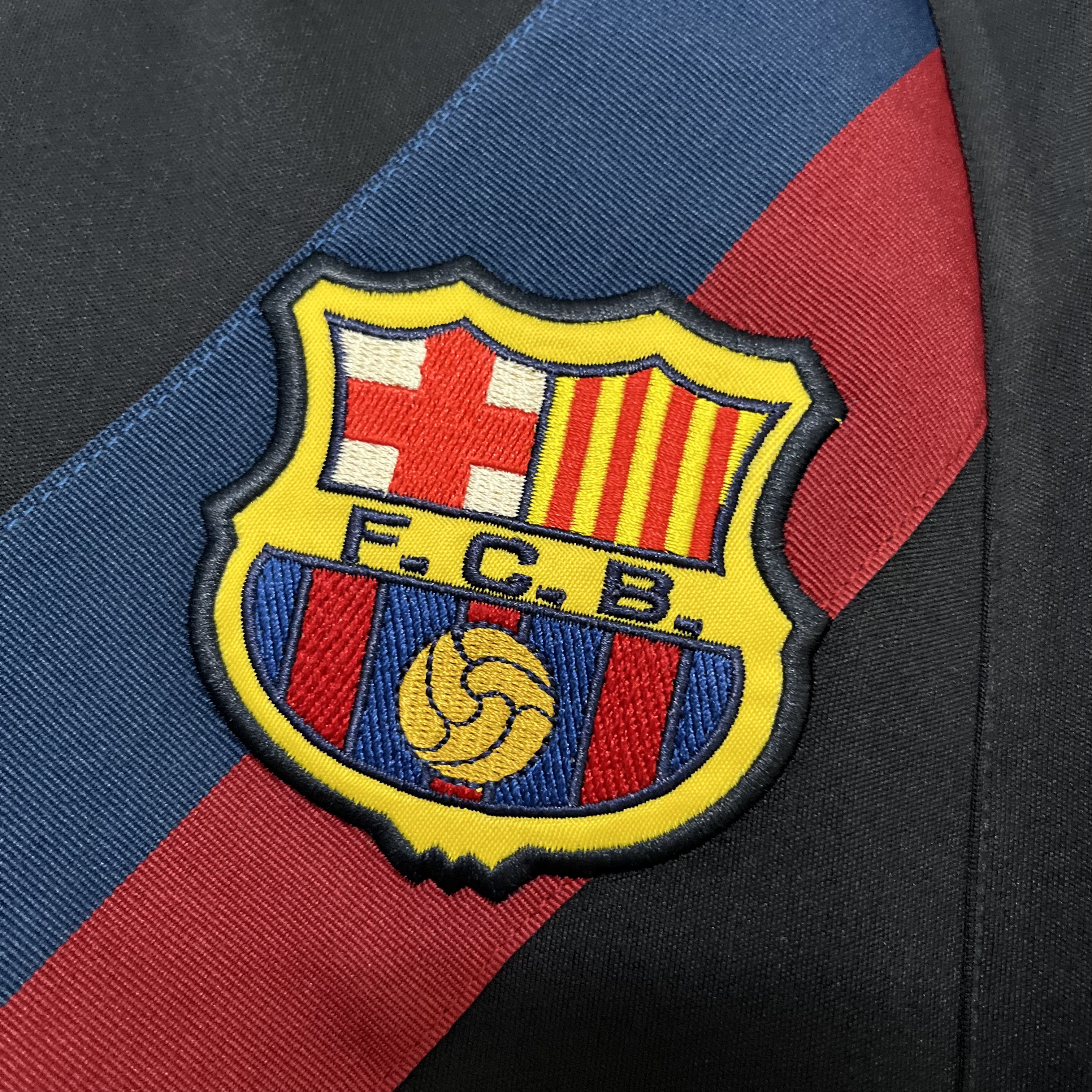 Barcelona 02/03 Mens Retro Third Jersey