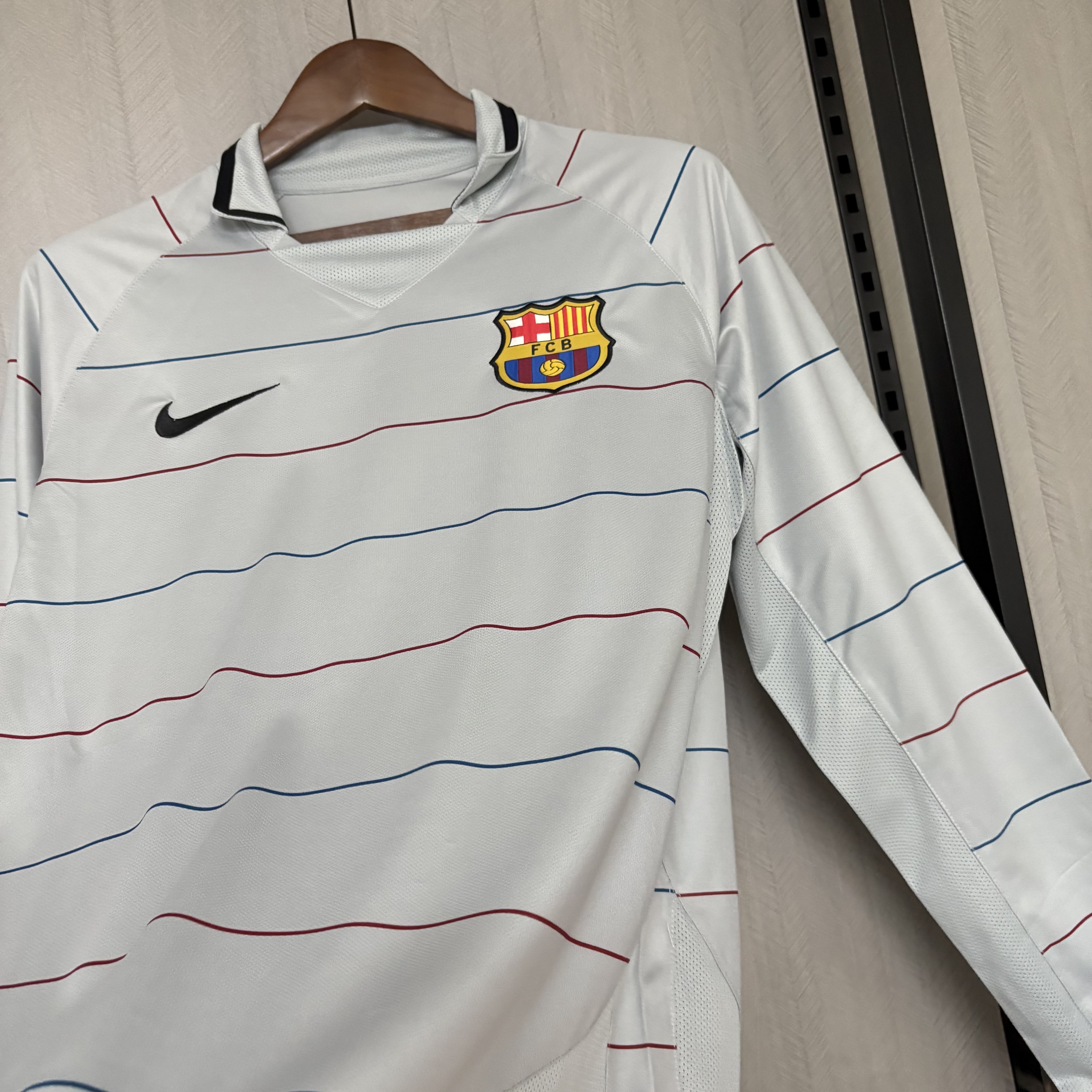 Barcelona 03/04 Mens Retro Long Sleeve Away Jersey