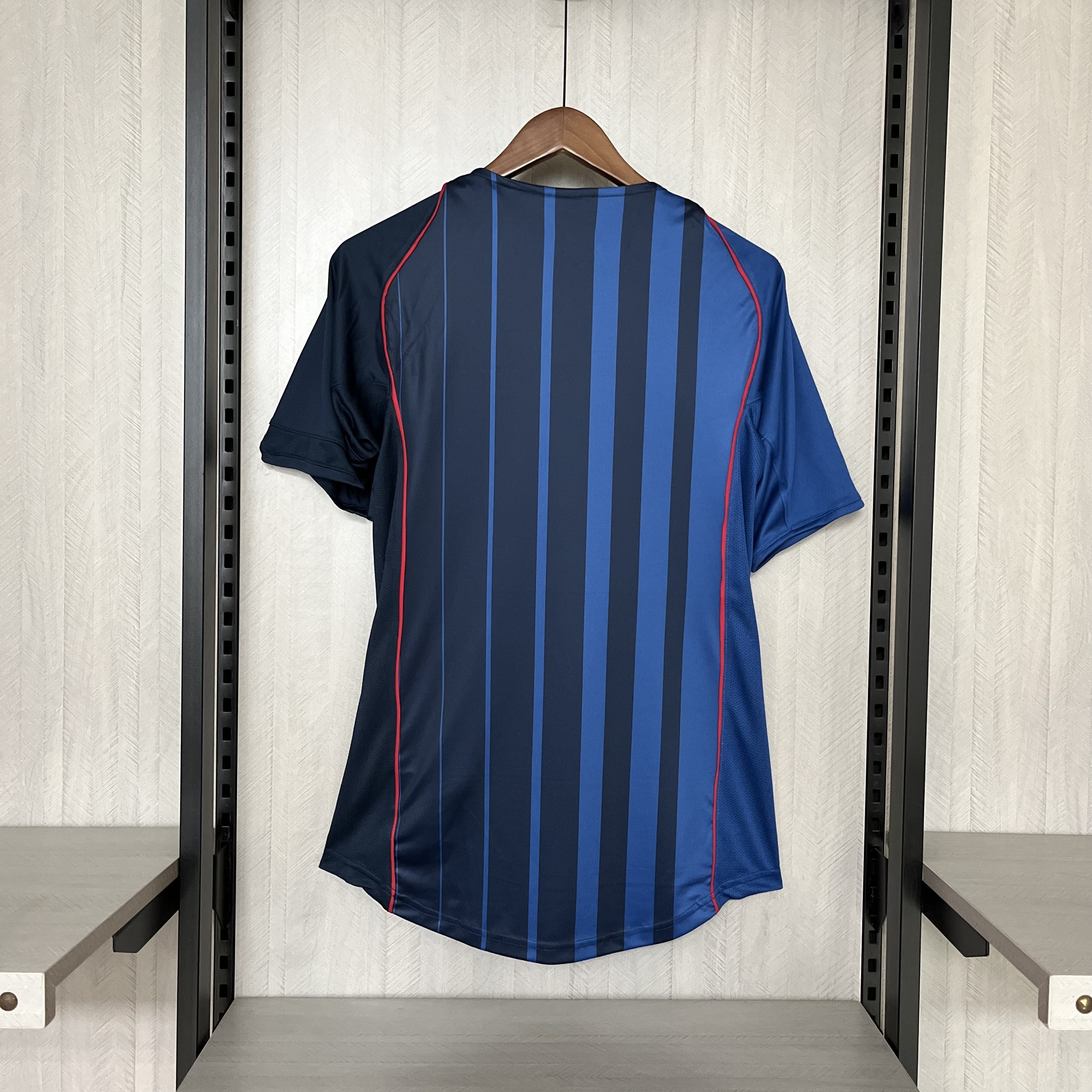 Barcelona 04/05 Mens Retro Away Jersey