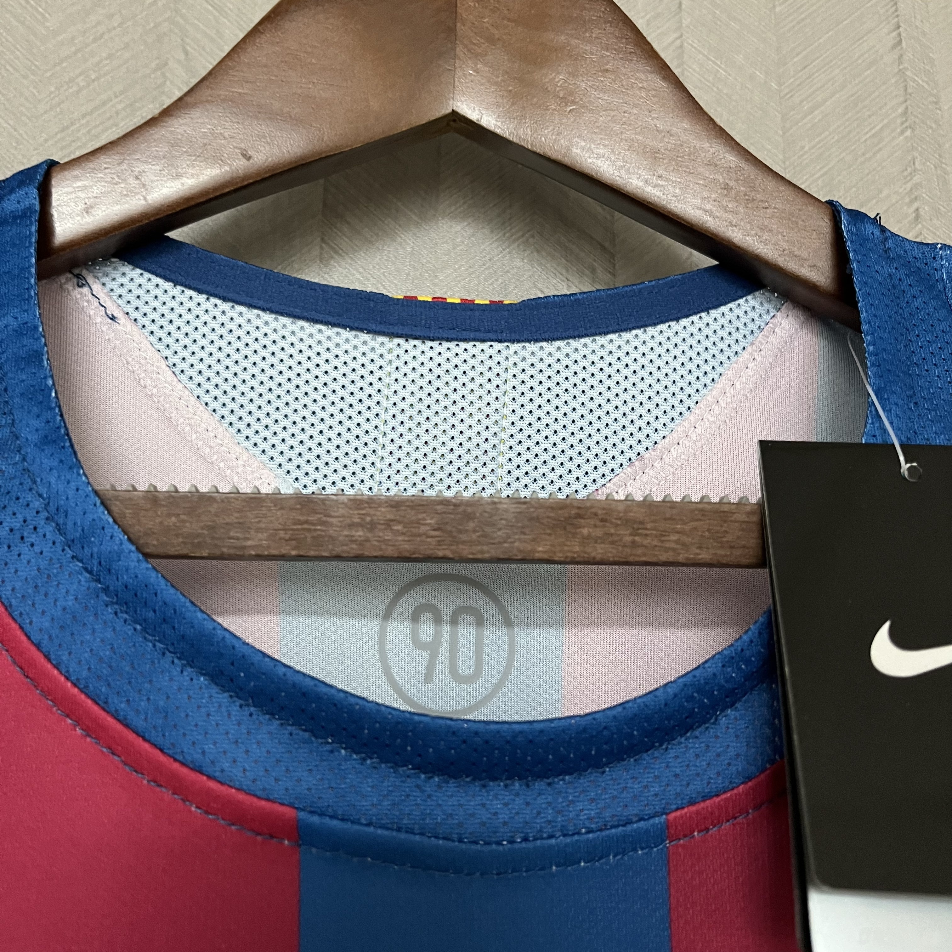 Barcelona 05/06 Mens Retro Champions League Edition Jersey