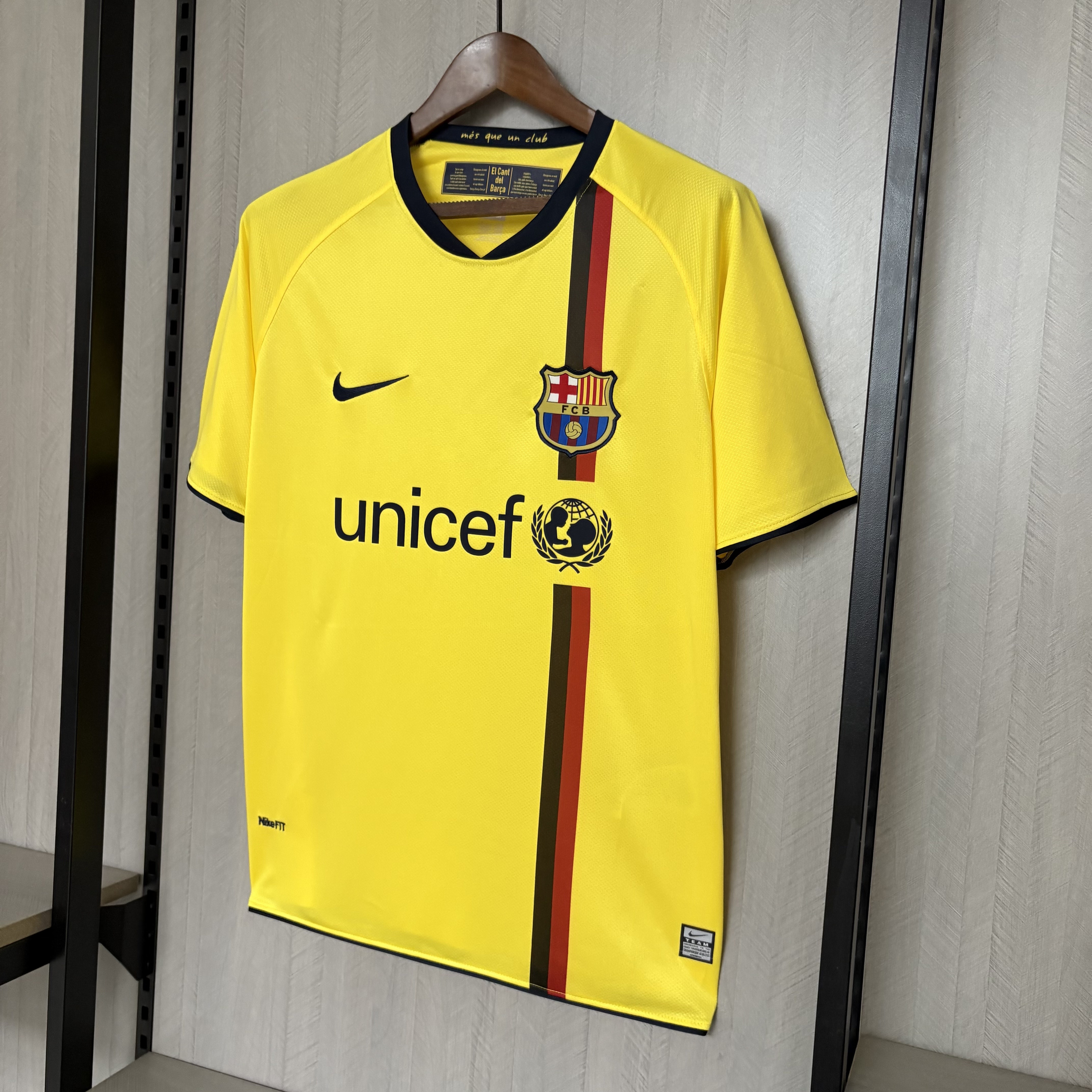 Barcelona 08/09 Mens Retro Away Jersey