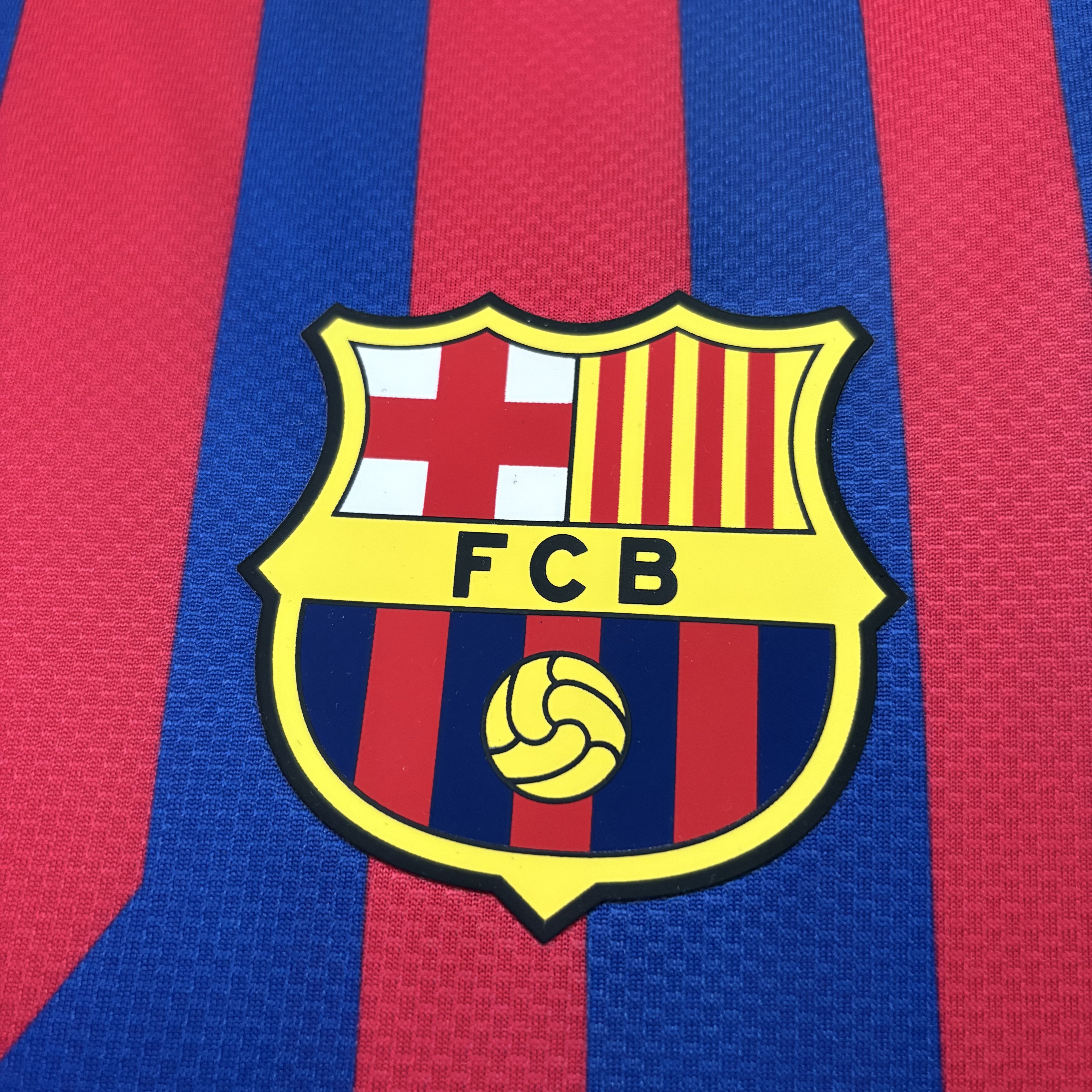 Barcelona 11/12 Mens Retro Home Design 2 Jersey