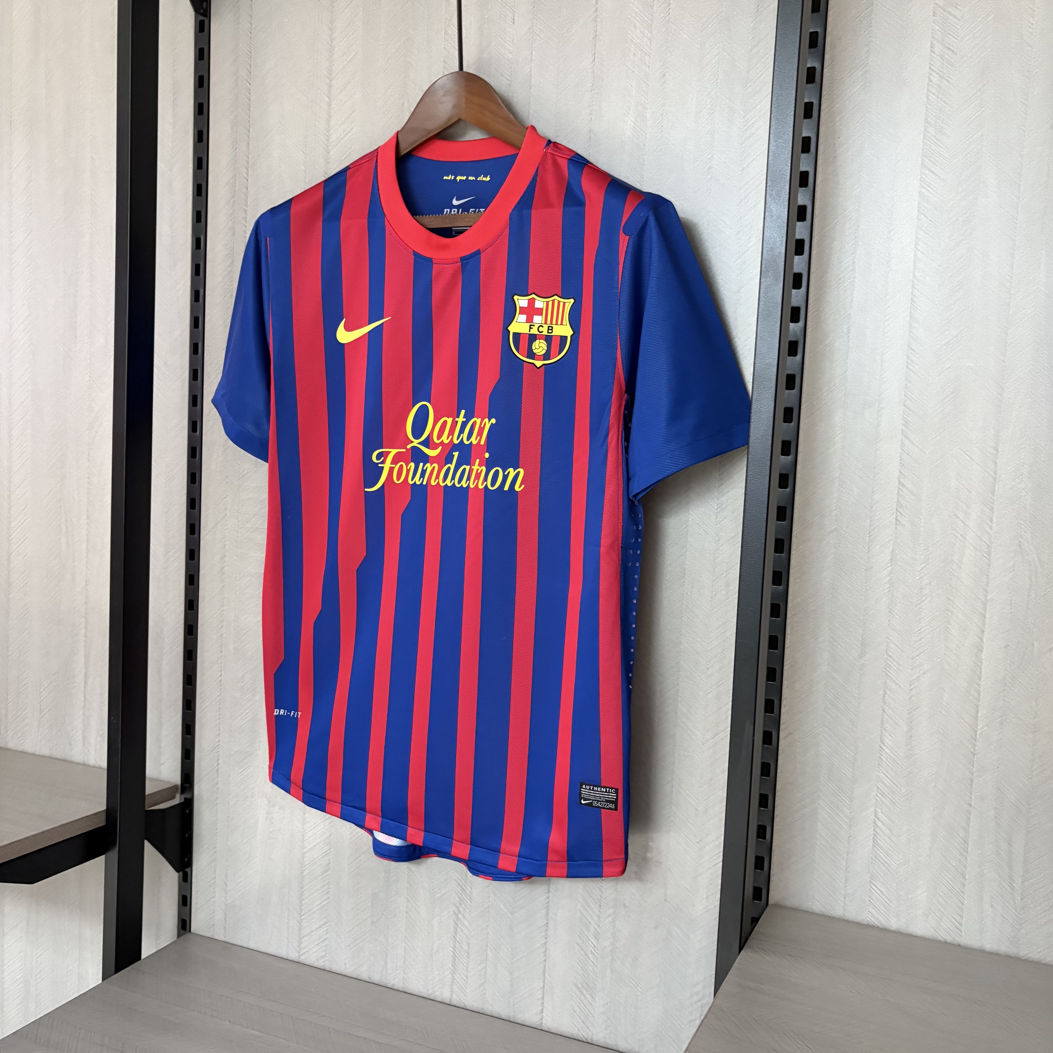 Barcelona 11/12 Mens Retro Home Jersey