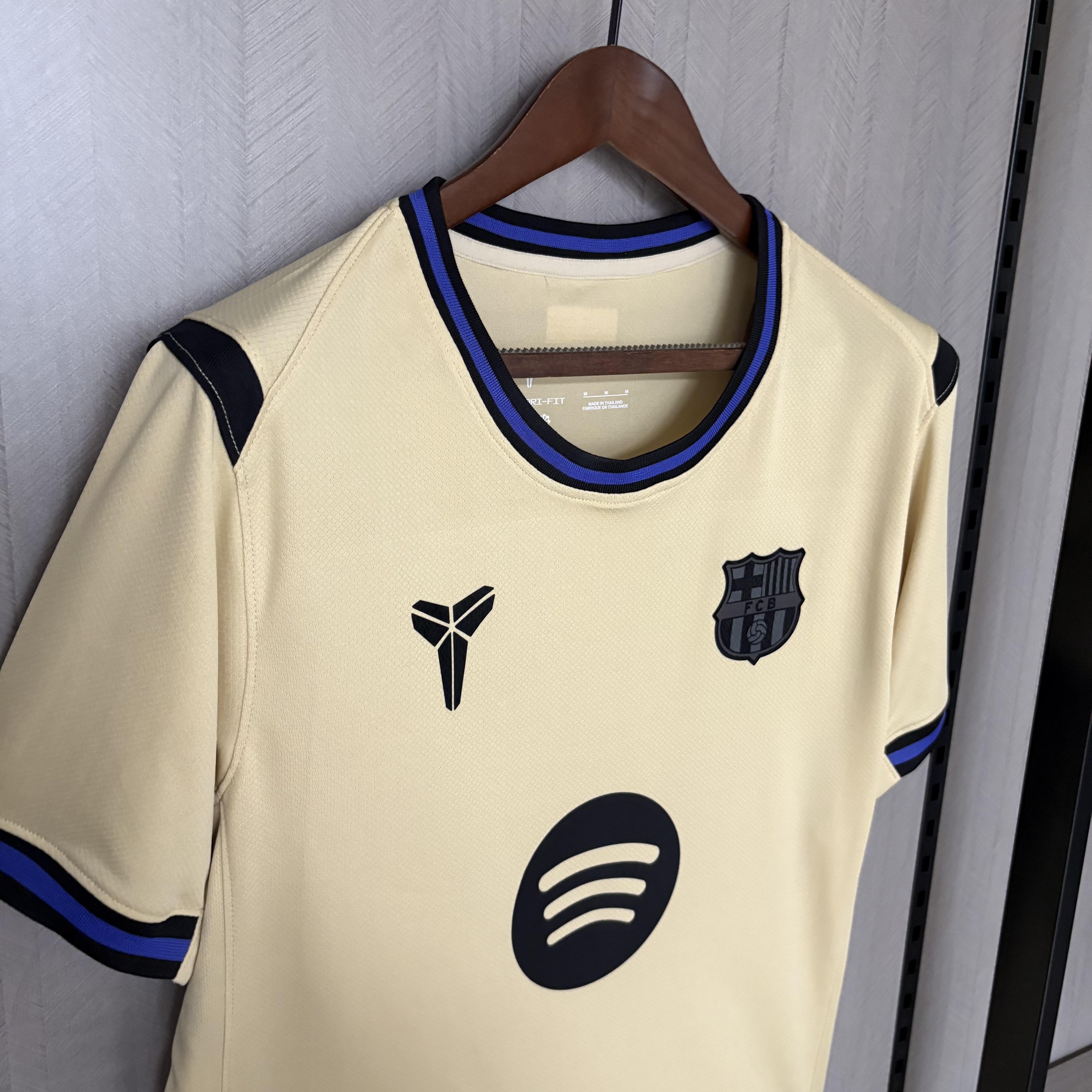 Barcelona 25/26 Mens Away Jersey