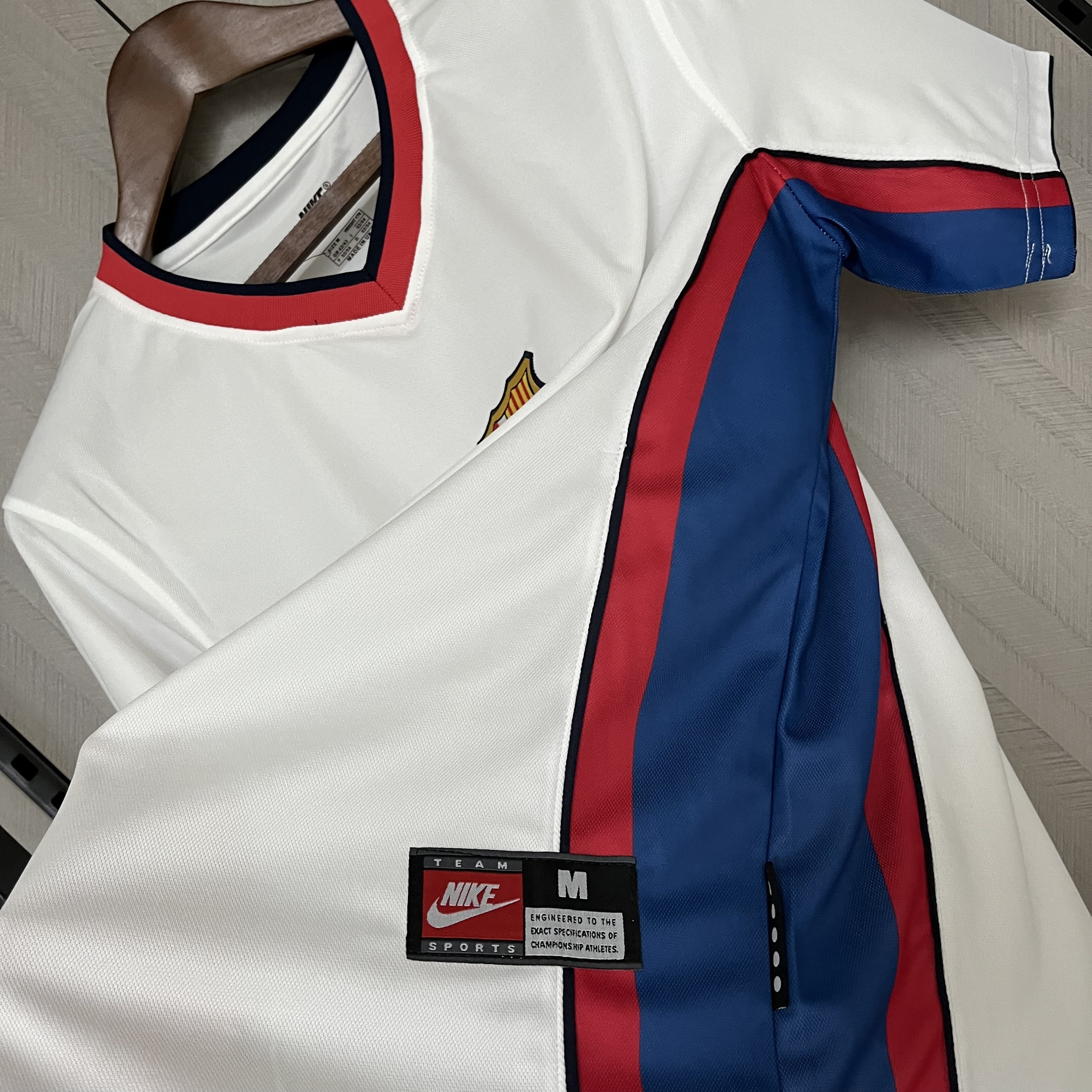 Barcelona 98/99 Mens Retro White Jersey