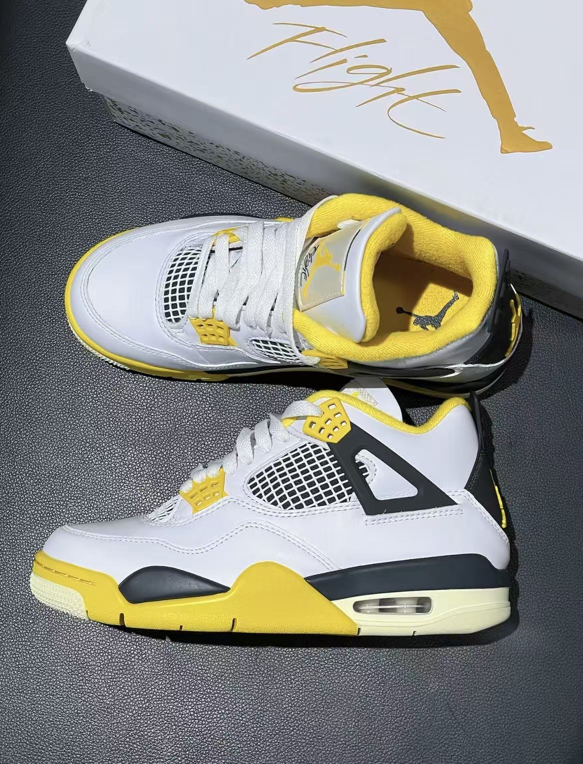 AIR JORDAN 4 VIVID SULFUR AQ9129-101 review DeShawn Harris
