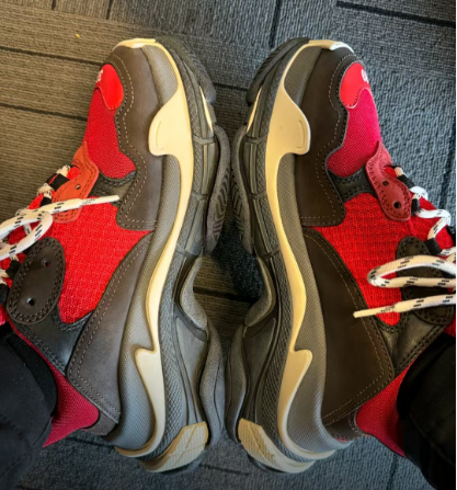Balenciaga Triple S Black Red Grey 483513 W06E1 1006 review 0