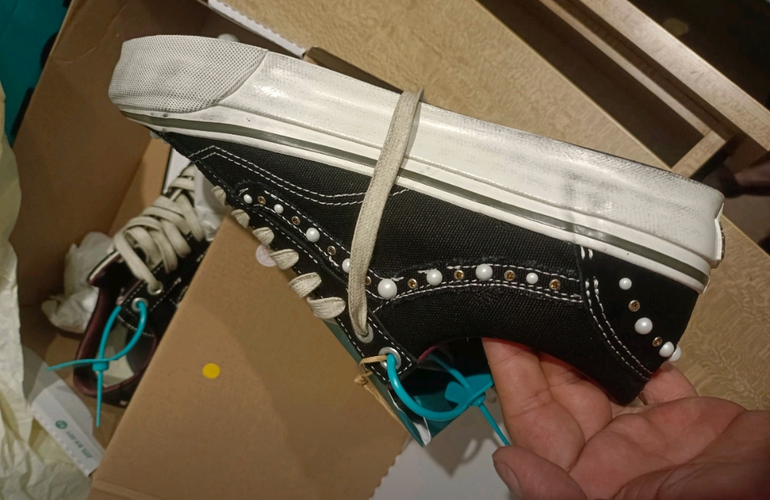 Vans OTW Old Skool 36 Pearlized Pack Black review Niko 01