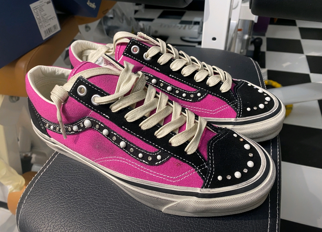 Vans OTW Old Skool 36 Pearlized Pack Pink Black review Callen 01