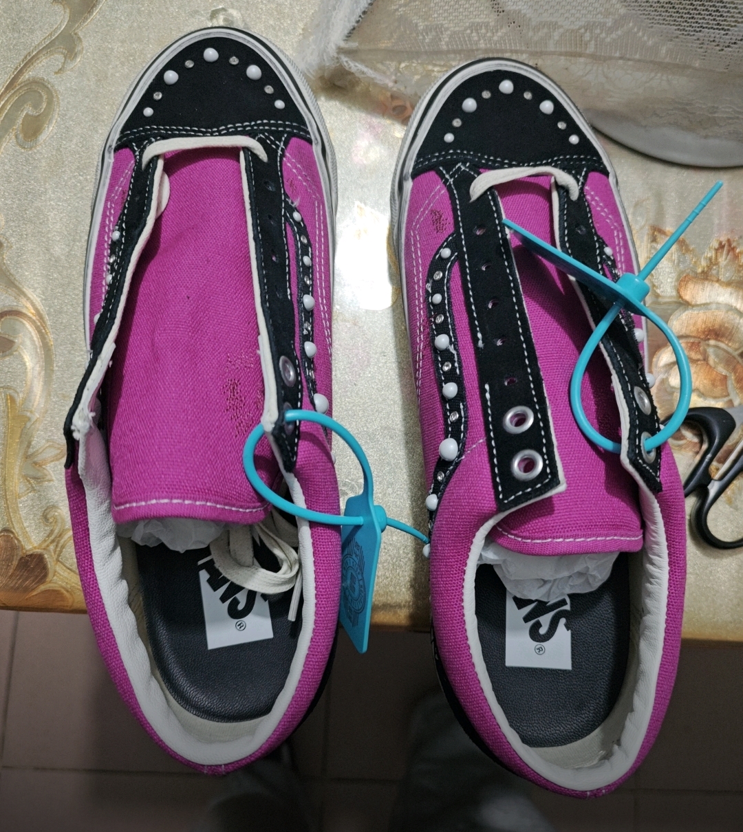 Vans OTW Old Skool 36 Pearlized Pack Pink Black review Ford