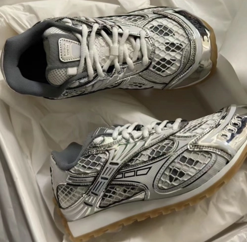 Bottega Veneta Orbit Silver reviewed byJake
